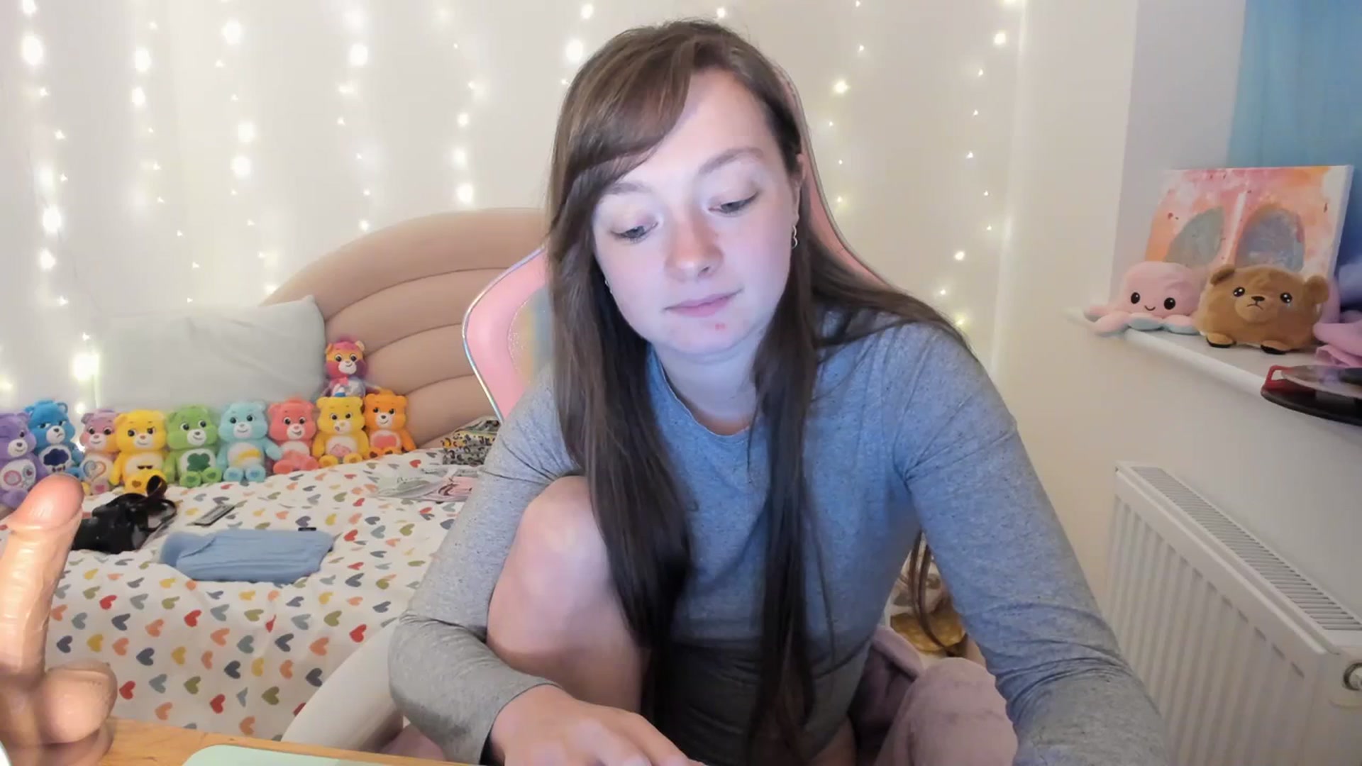 Gallery image thumbnail from JessieBear_'s myfreecams stream on, 11/09/2023, 18:28 image 6 of 20