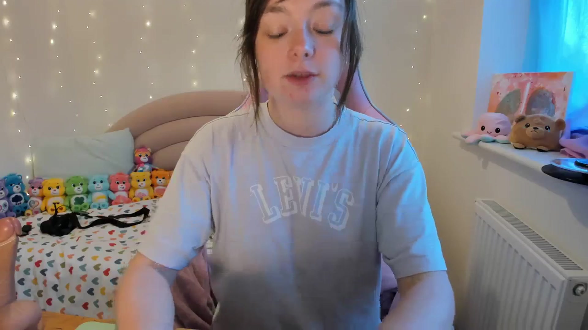 Gallery image thumbnail from JessieBear_'s myfreecams stream on, 11/10/2023, 16:28 image 16 of 20