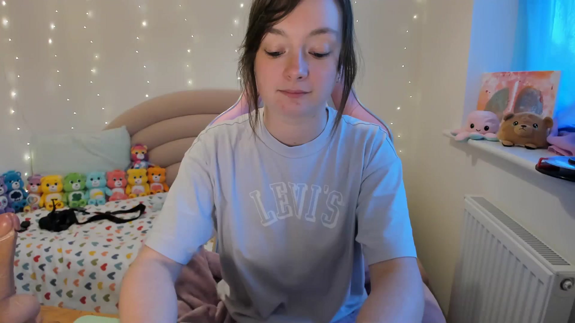 Gallery image thumbnail from JessieBear_'s myfreecams stream on, 11/10/2023, 16:28 image 18 of 20