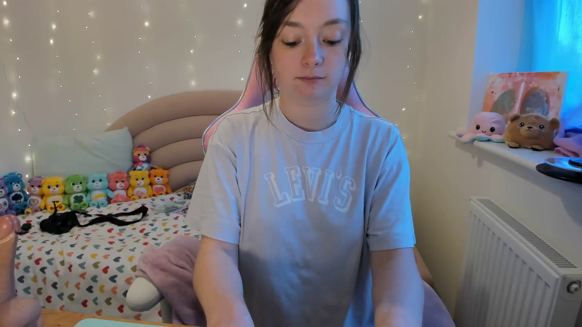 Gallery image thumbnail from JessieBear_'s myfreecams stream on, 11/10/2023, 16:28 image 17 of 20