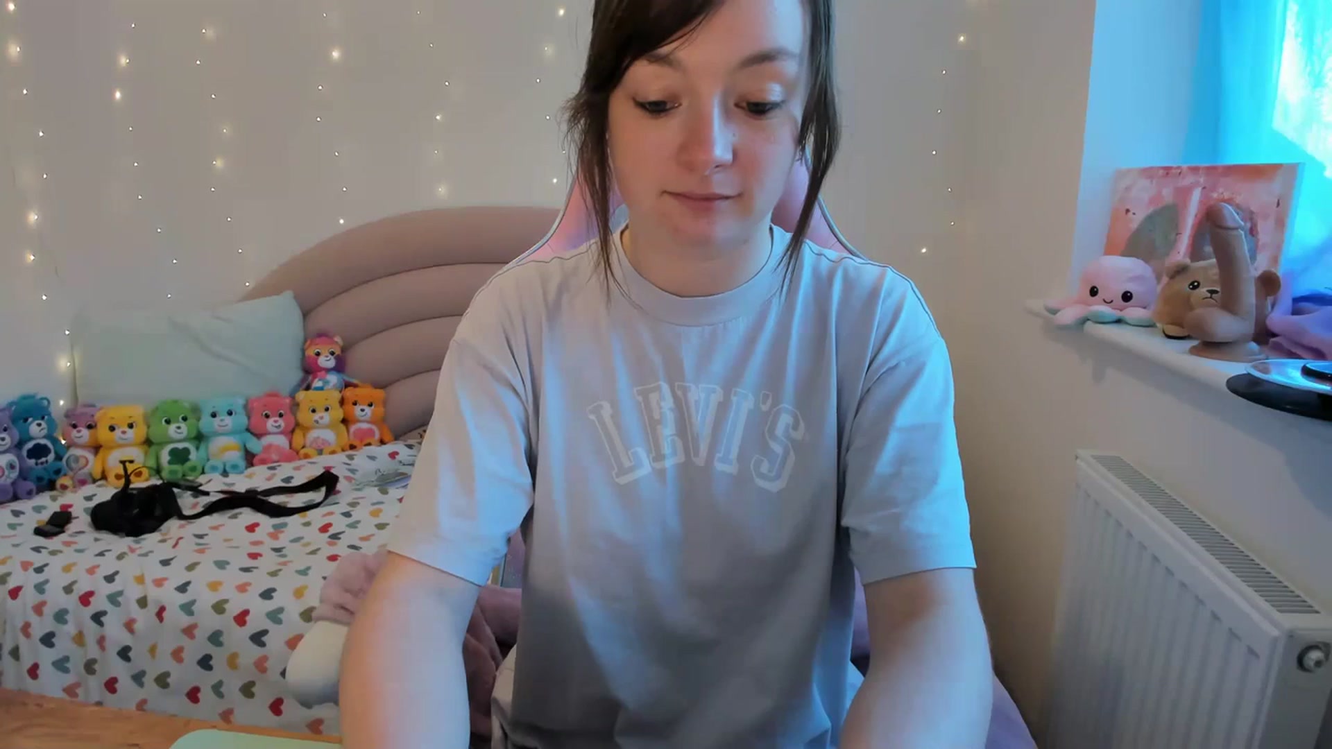 Gallery image thumbnail from JessieBear_'s myfreecams stream on, 11/10/2023, 16:28 image 8 of 20