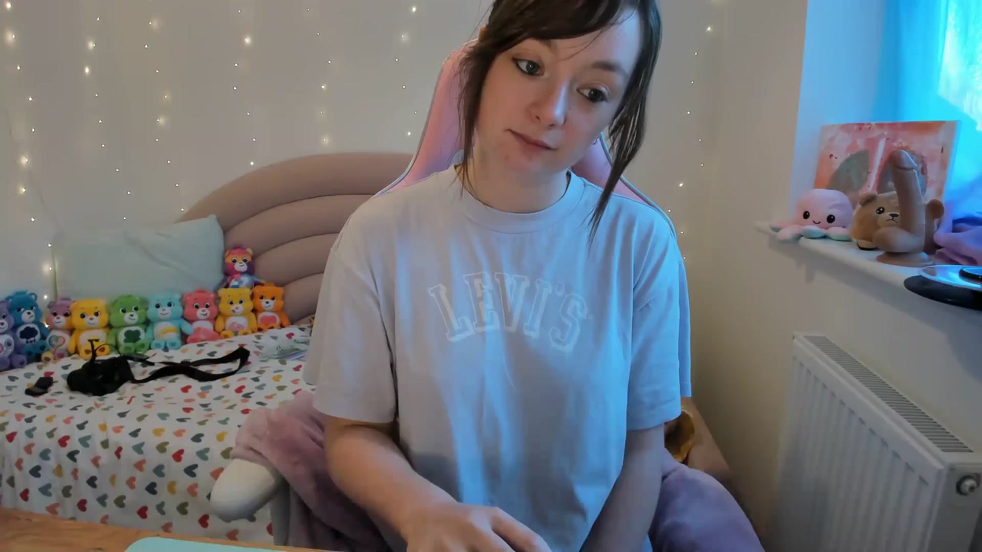 Gallery image thumbnail from JessieBear_'s myfreecams stream on, 11/10/2023, 16:28 image 12 of 20