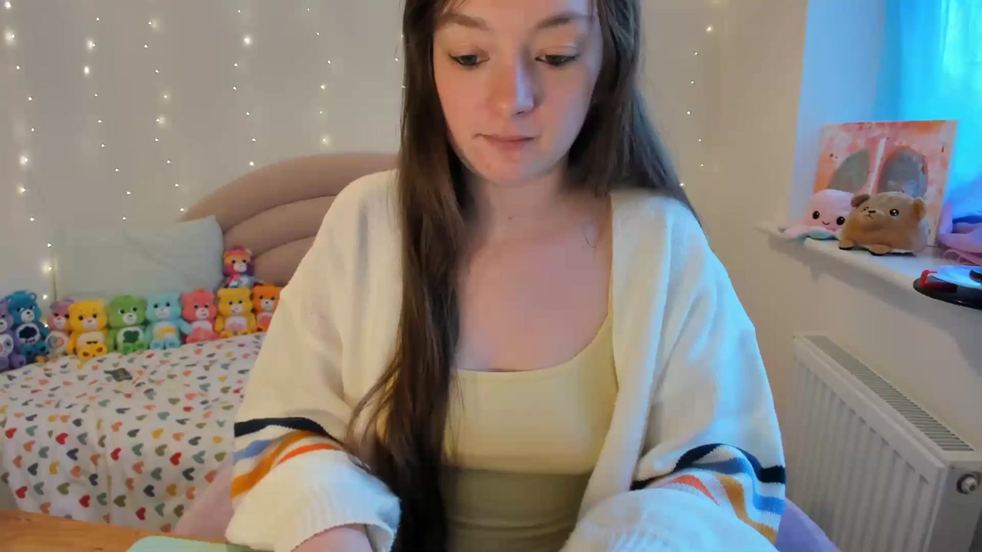 Gallery image thumbnail from JessieBear_'s myfreecams stream on, 11/14/2023, 17:36 image 10 of 20