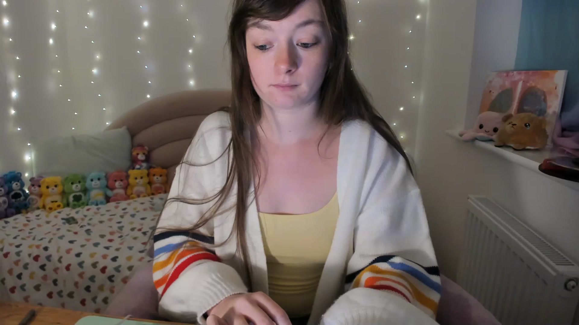 Gallery image thumbnail from JessieBear_'s myfreecams stream on, 11/14/2023, 17:36 image 18 of 20