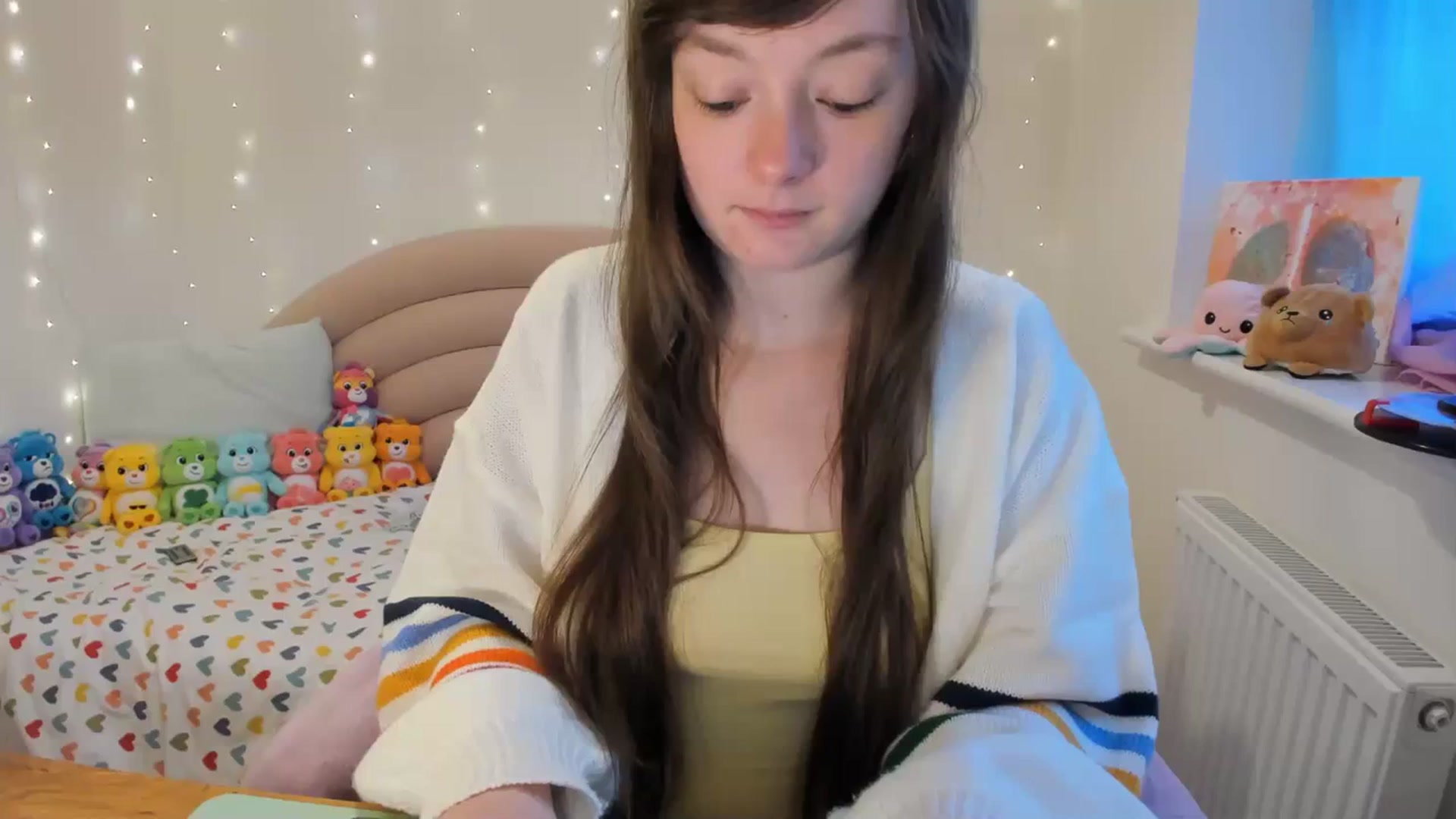Gallery image thumbnail from JessieBear_'s myfreecams stream on, 11/14/2023, 17:36 image 7 of 20