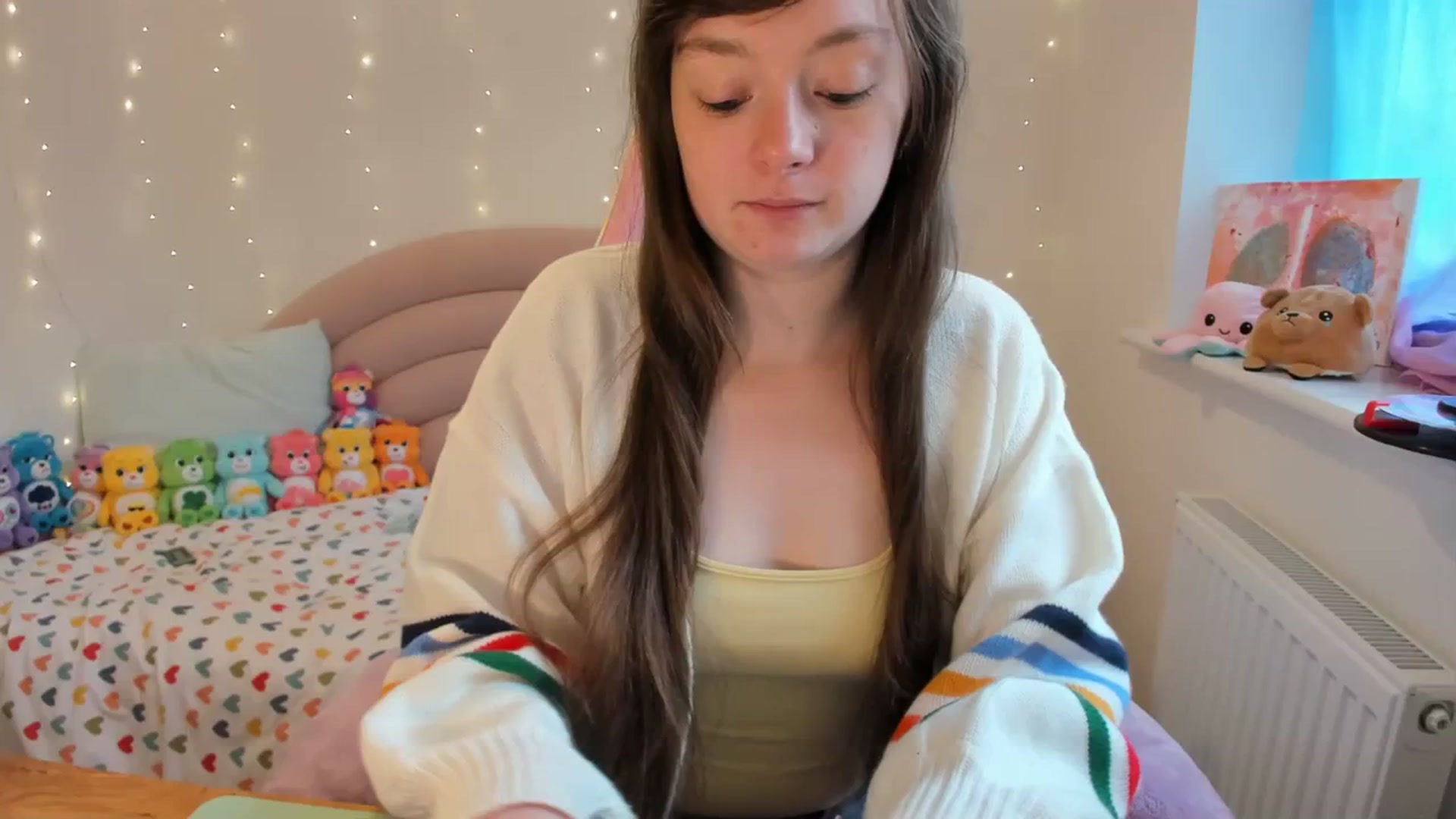 Gallery image thumbnail from JessieBear_'s myfreecams stream on, 11/14/2023, 17:36 image 2 of 20