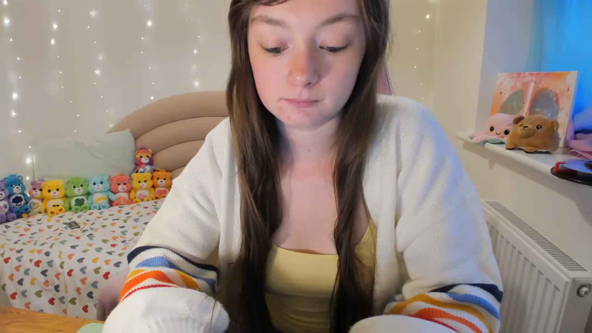 Gallery image thumbnail from JessieBear_'s myfreecams stream on, 11/14/2023, 17:36 image 14 of 20