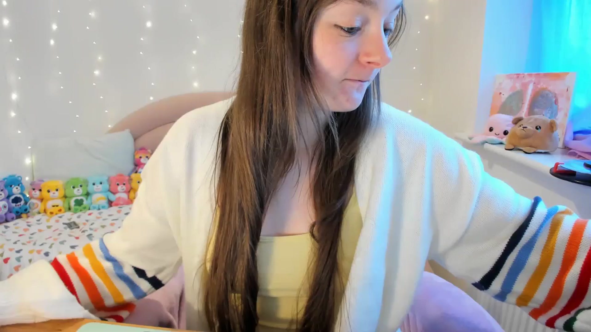 Gallery image thumbnail from JessieBear_'s myfreecams stream on, 11/14/2023, 17:36 image 8 of 20
