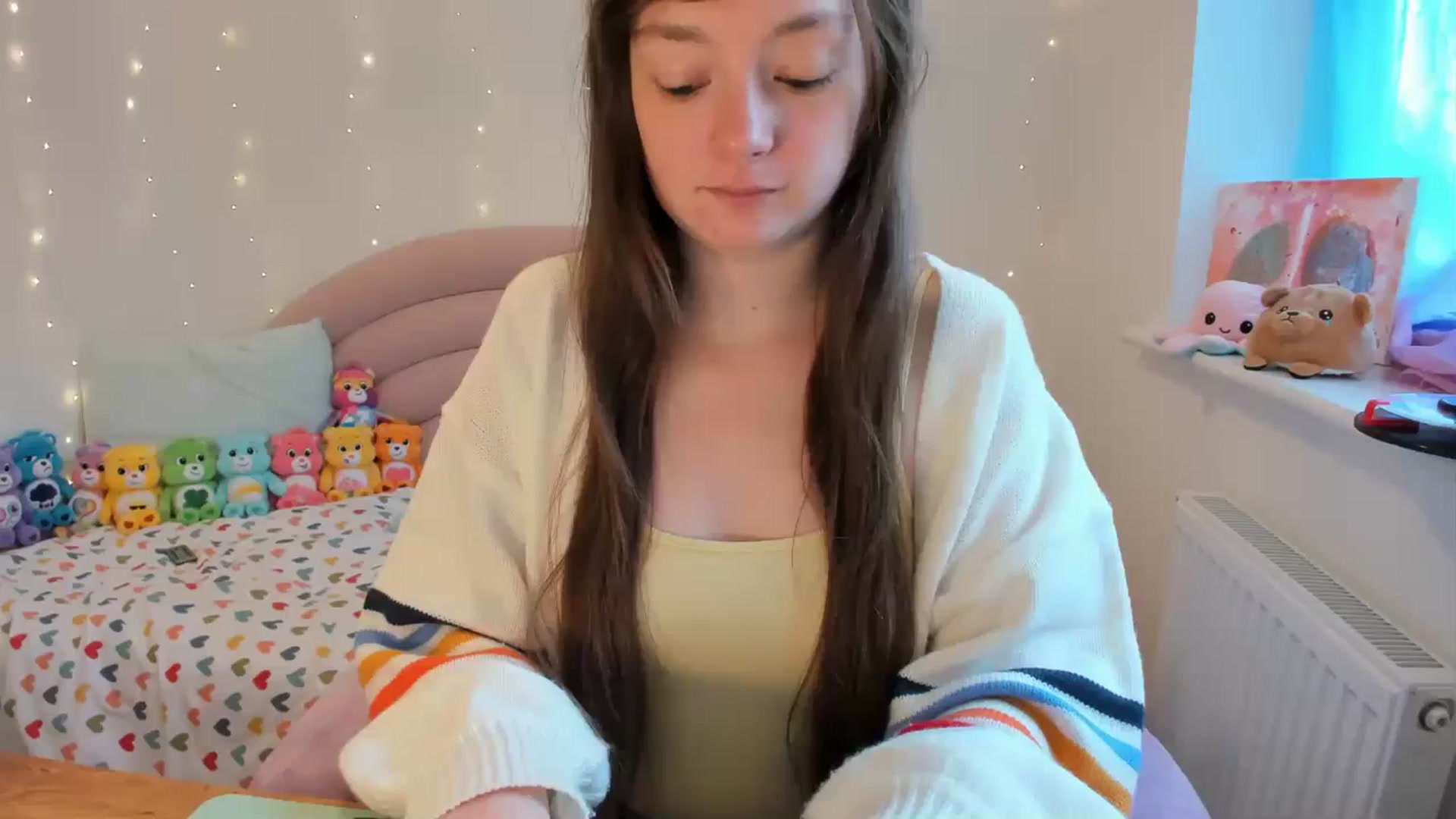 Gallery image thumbnail from JessieBear_'s myfreecams stream on, 11/14/2023, 17:36 image 4 of 20