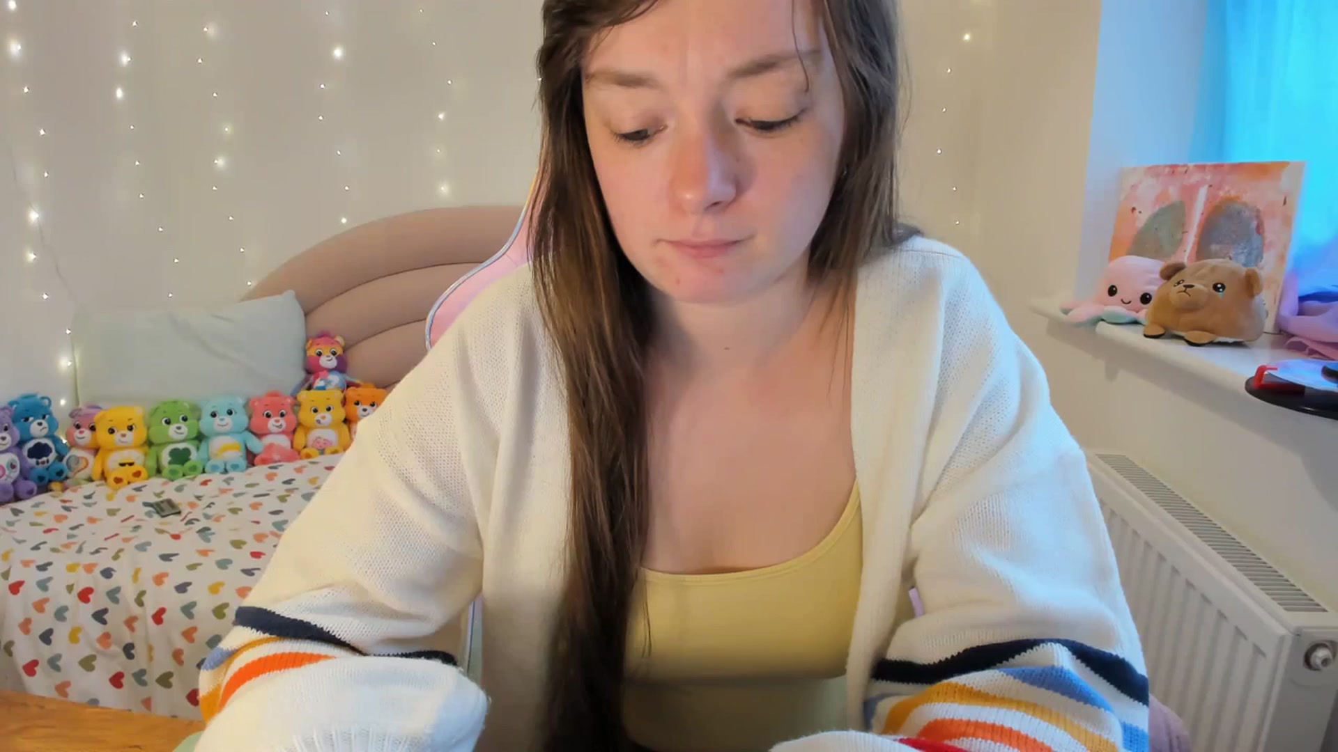 Gallery image thumbnail from JessieBear_'s myfreecams stream on, 11/14/2023, 17:36 image 9 of 20