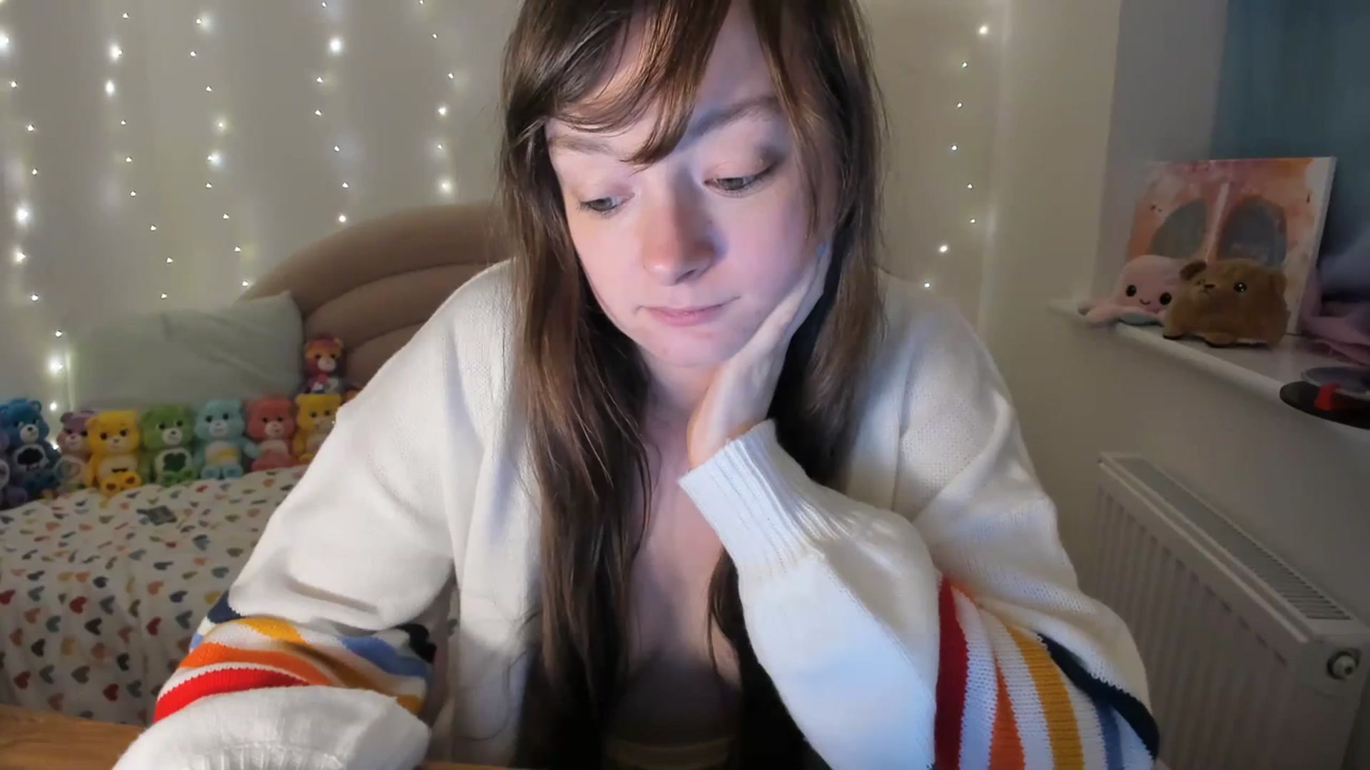 Gallery image thumbnail from JessieBear_'s myfreecams stream on, 11/14/2023, 18:56 image 14 of 20