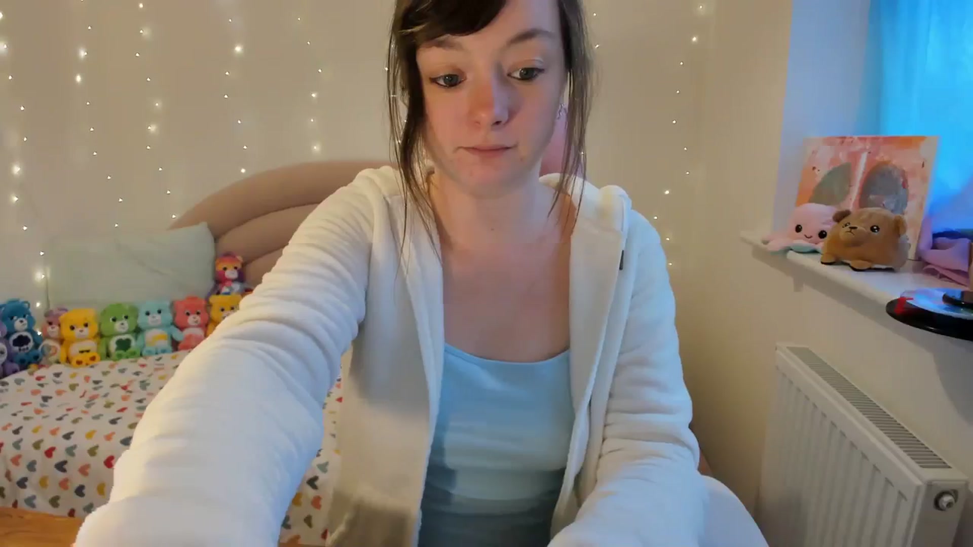 Gallery image thumbnail from JessieBear_'s myfreecams stream on, 11/17/2023, 15:24 image 7 of 20