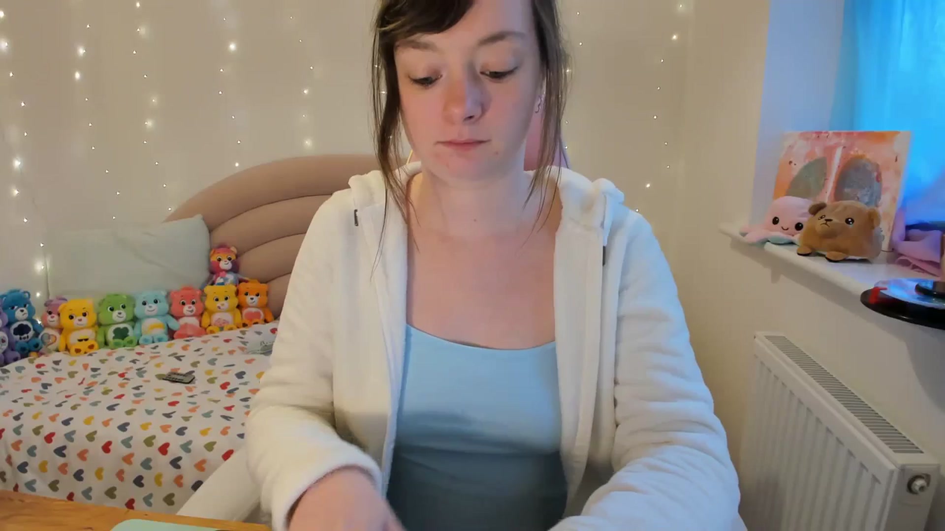 Gallery image thumbnail from JessieBear_'s myfreecams stream on, 11/17/2023, 15:24 image 2 of 20