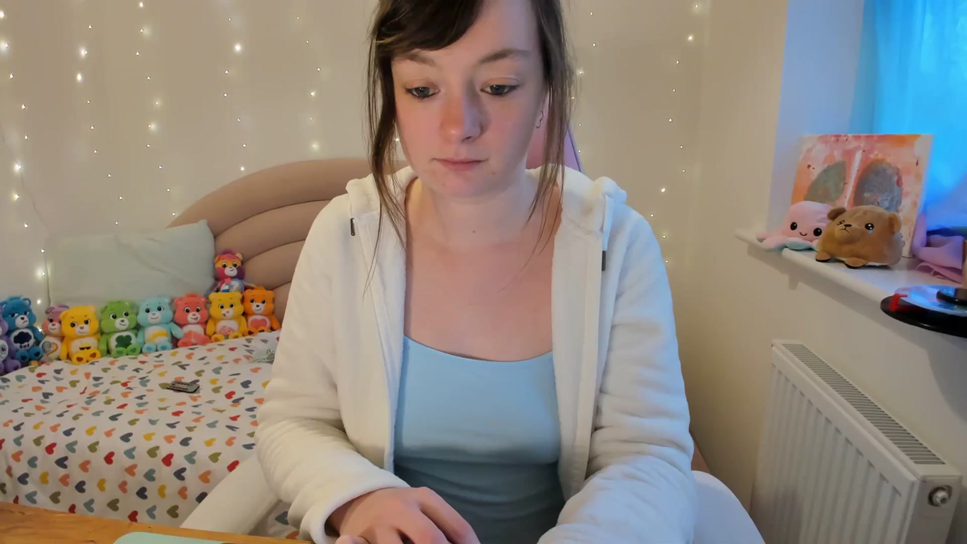Gallery image thumbnail from JessieBear_'s myfreecams stream on, 11/17/2023, 15:24 image 3 of 20