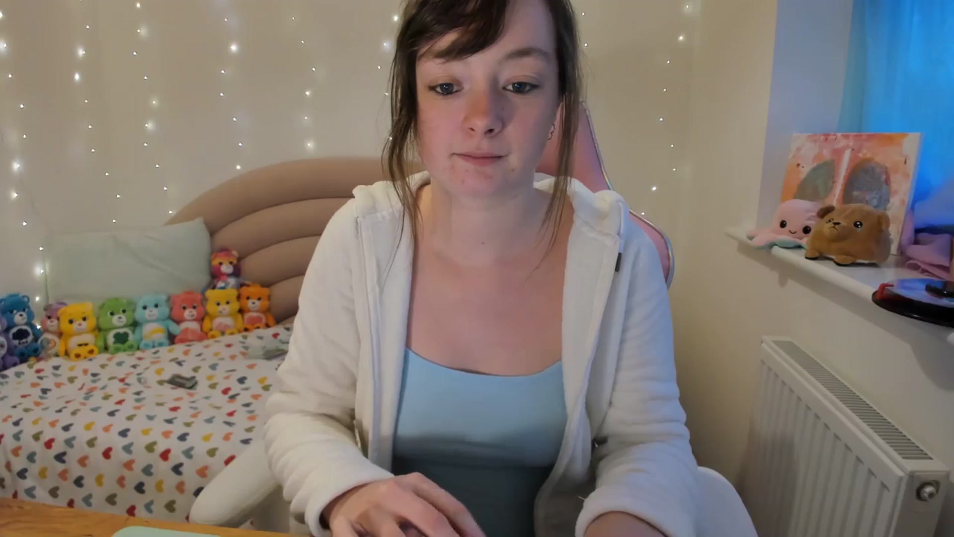 Gallery image thumbnail from JessieBear_'s myfreecams stream on, 11/17/2023, 17:42 image 3 of 20