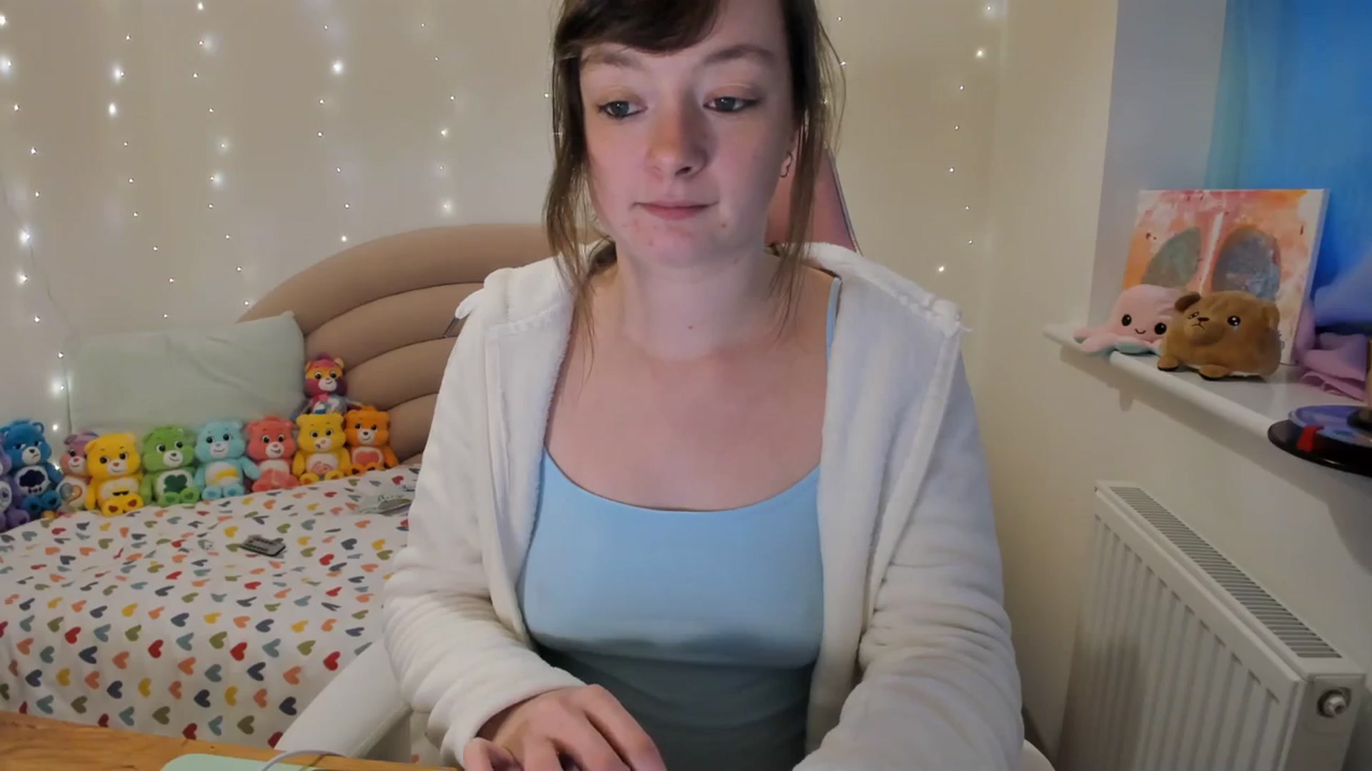 Gallery image thumbnail from JessieBear_'s myfreecams stream on, 11/17/2023, 17:42 image 8 of 20
