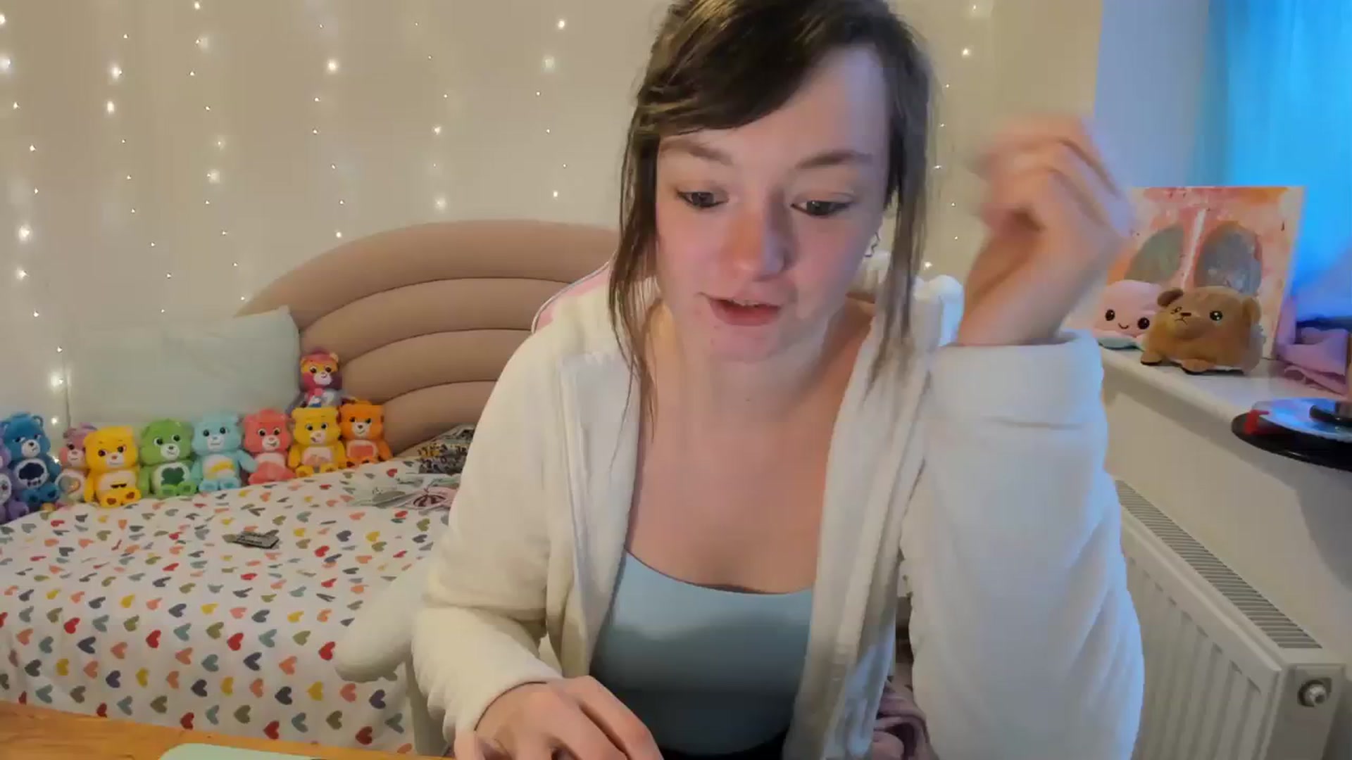 Gallery image thumbnail from JessieBear_'s myfreecams stream on, 11/17/2023, 17:42 image 1 of 20