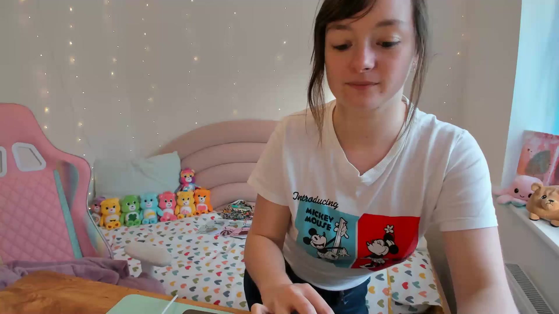 Gallery image thumbnail from JessieBear_'s myfreecams stream on, 11/18/2023, 12:21 image 13 of 20