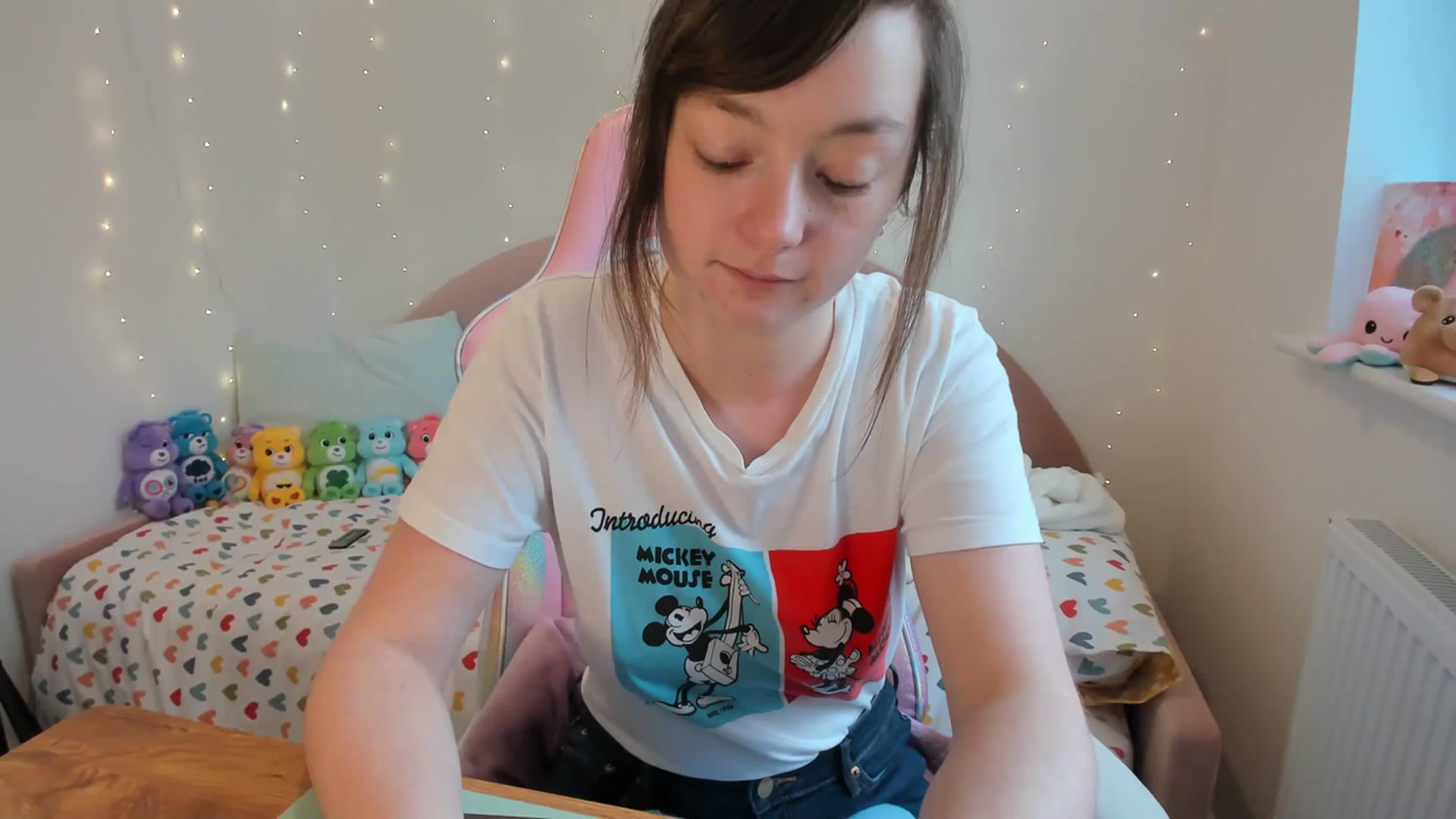 Gallery image thumbnail from JessieBear_'s myfreecams stream on, 11/18/2023, 12:21 image 19 of 20