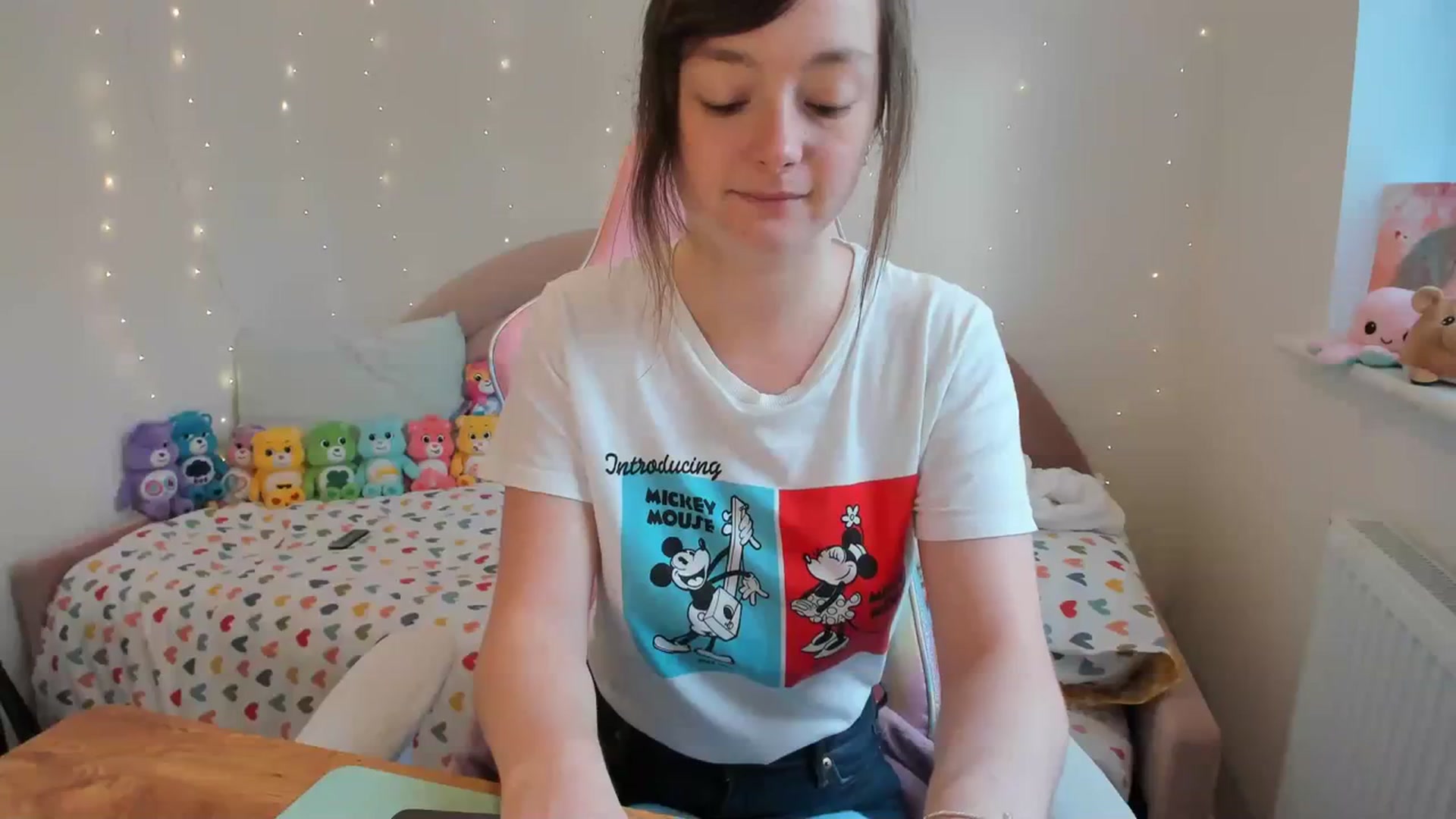 Gallery image thumbnail from JessieBear_'s myfreecams stream on, 11/18/2023, 12:21 image 16 of 20