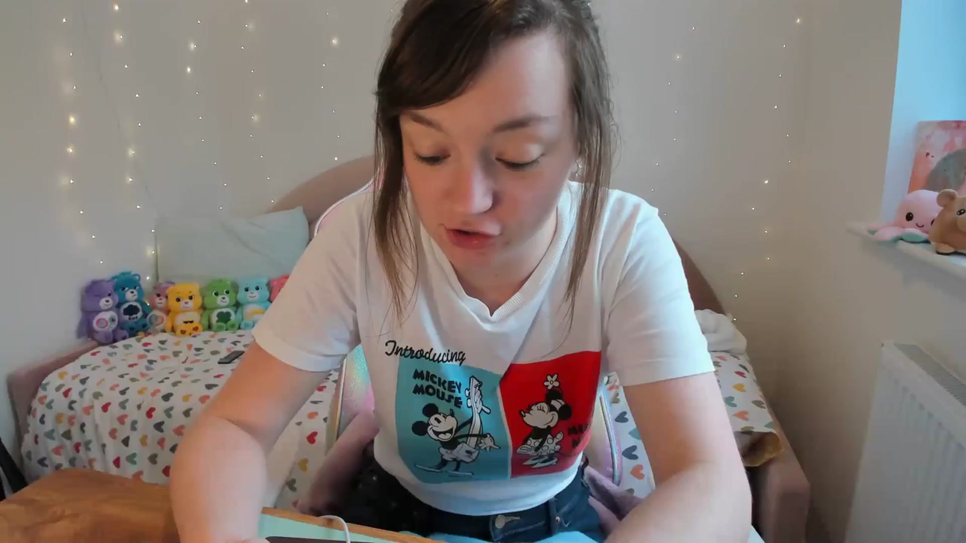 Gallery image thumbnail from JessieBear_'s myfreecams stream on, 11/18/2023, 12:21 image 15 of 20