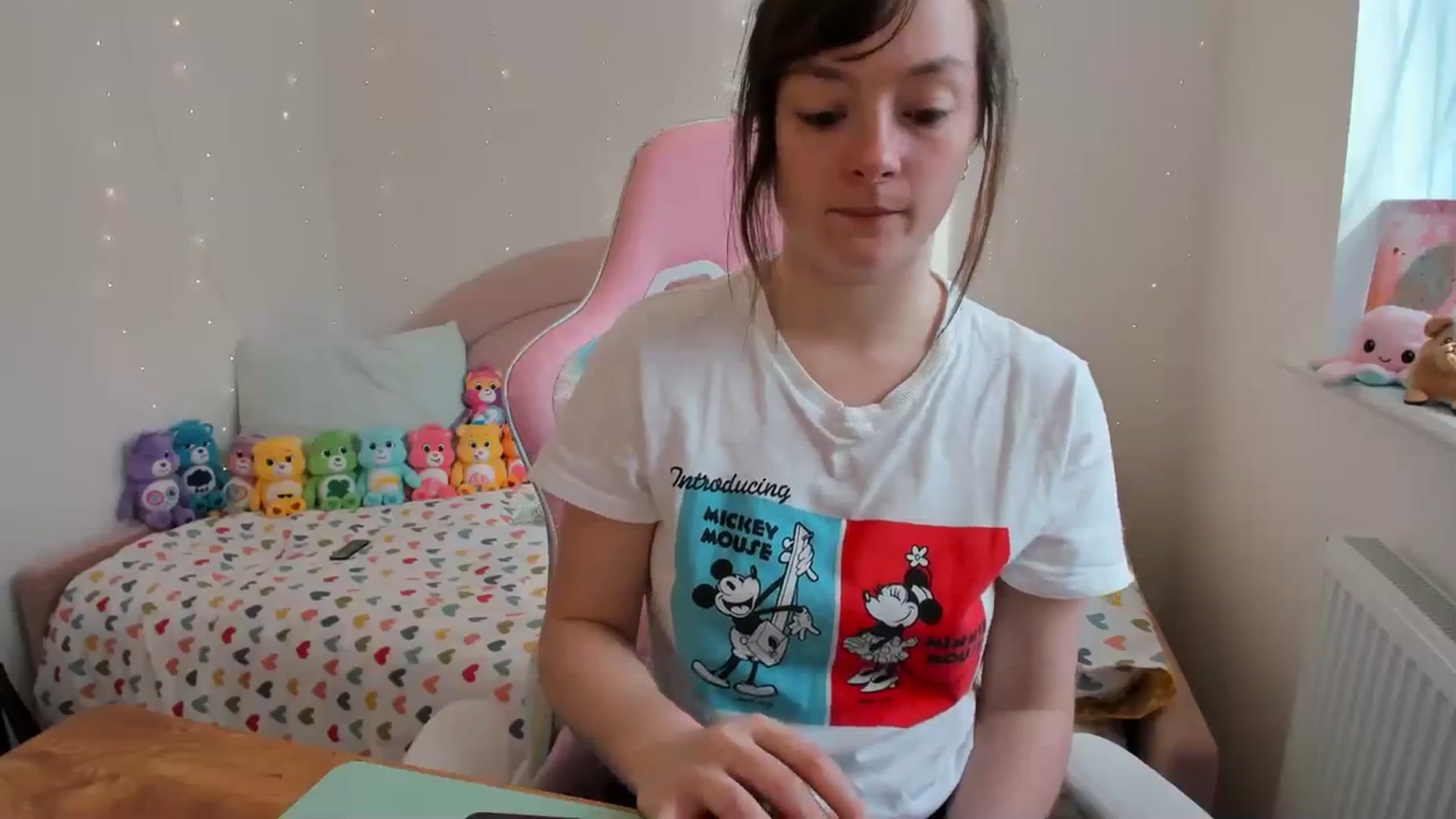 Gallery image thumbnail from JessieBear_'s myfreecams stream on, 11/18/2023, 12:21 image 8 of 20