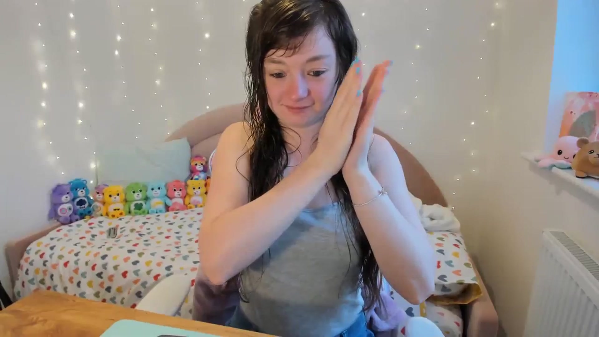Gallery image thumbnail from JessieBear_'s myfreecams stream on, 11/19/2023, 13:07 image 5 of 20