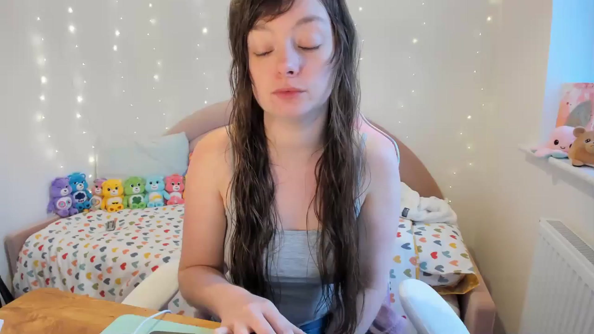 Gallery image thumbnail from JessieBear_'s myfreecams stream on, 11/19/2023, 13:07 image 20 of 20