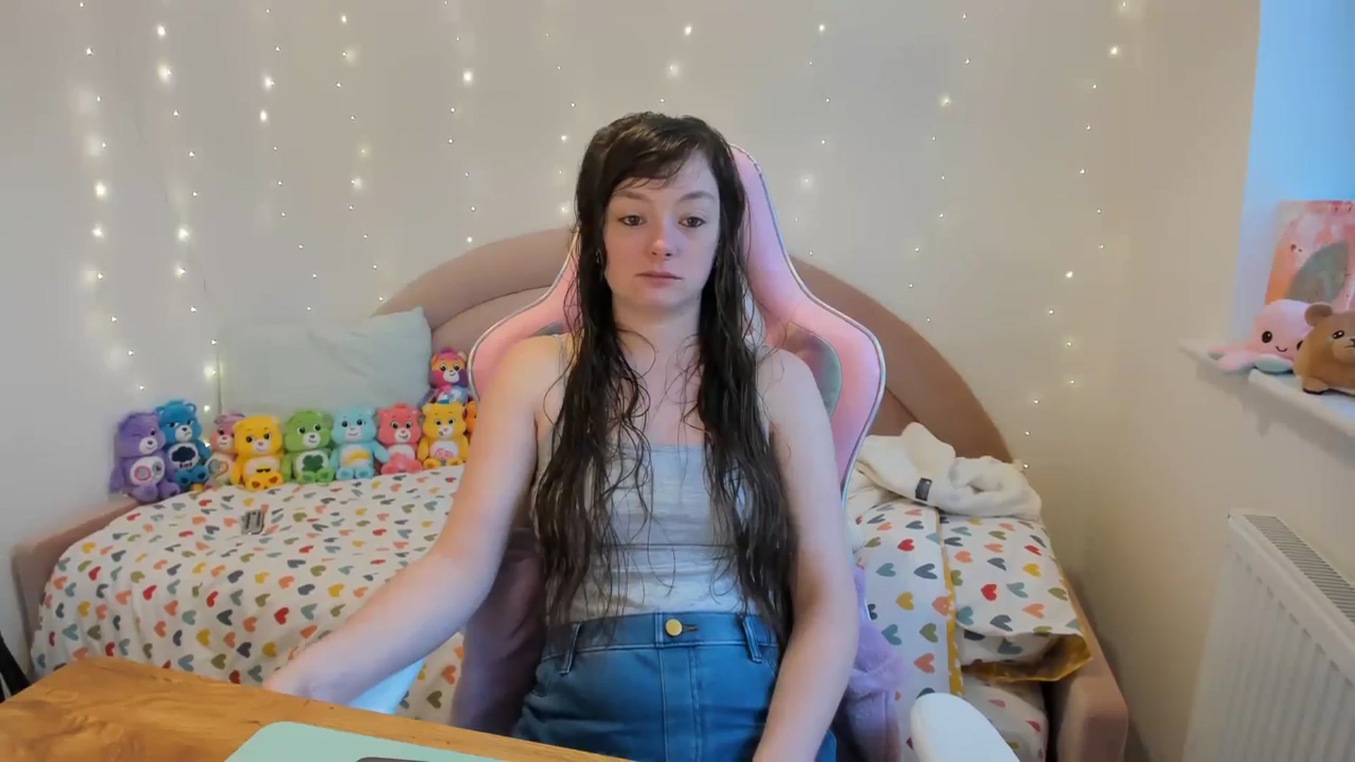 Gallery image thumbnail from JessieBear_'s myfreecams stream on, 11/19/2023, 13:07 image 6 of 20