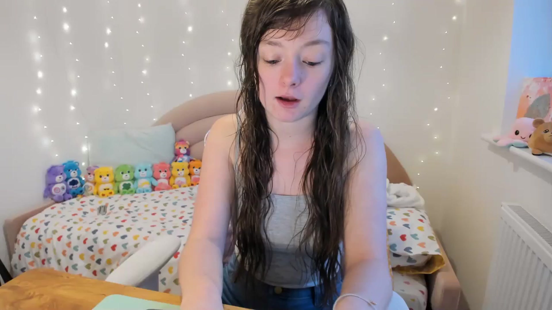 Gallery image thumbnail from JessieBear_'s myfreecams stream on, 11/19/2023, 13:07 image 7 of 20