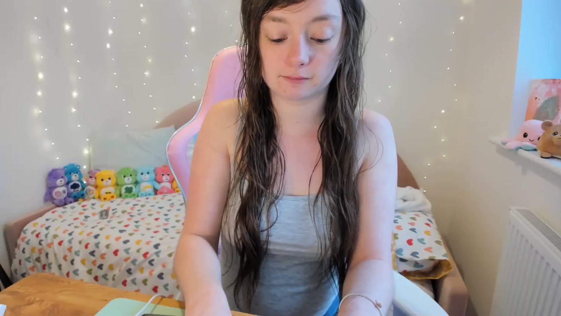 Gallery image thumbnail from JessieBear_'s myfreecams stream on, 11/19/2023, 13:07 image 16 of 20