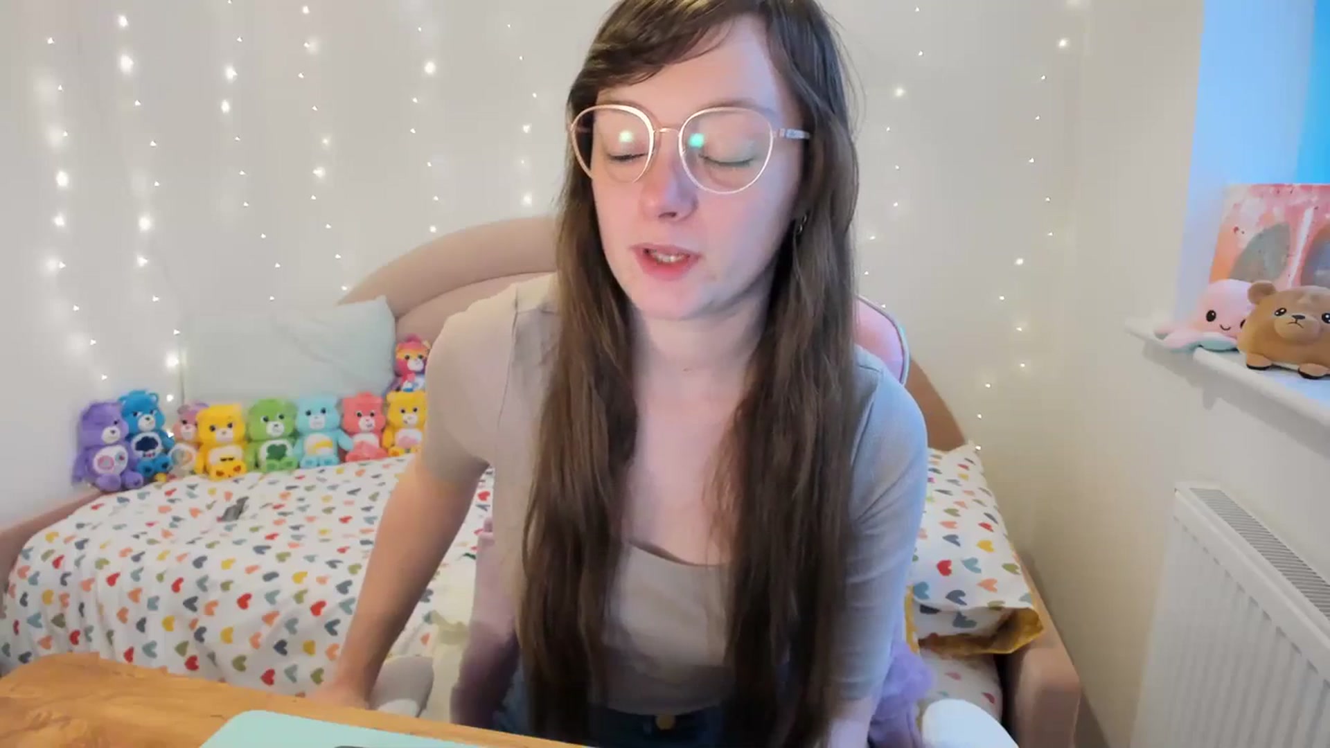 Gallery image thumbnail from JessieBear_'s myfreecams stream on, 11/20/2023, 15:05 image 10 of 20