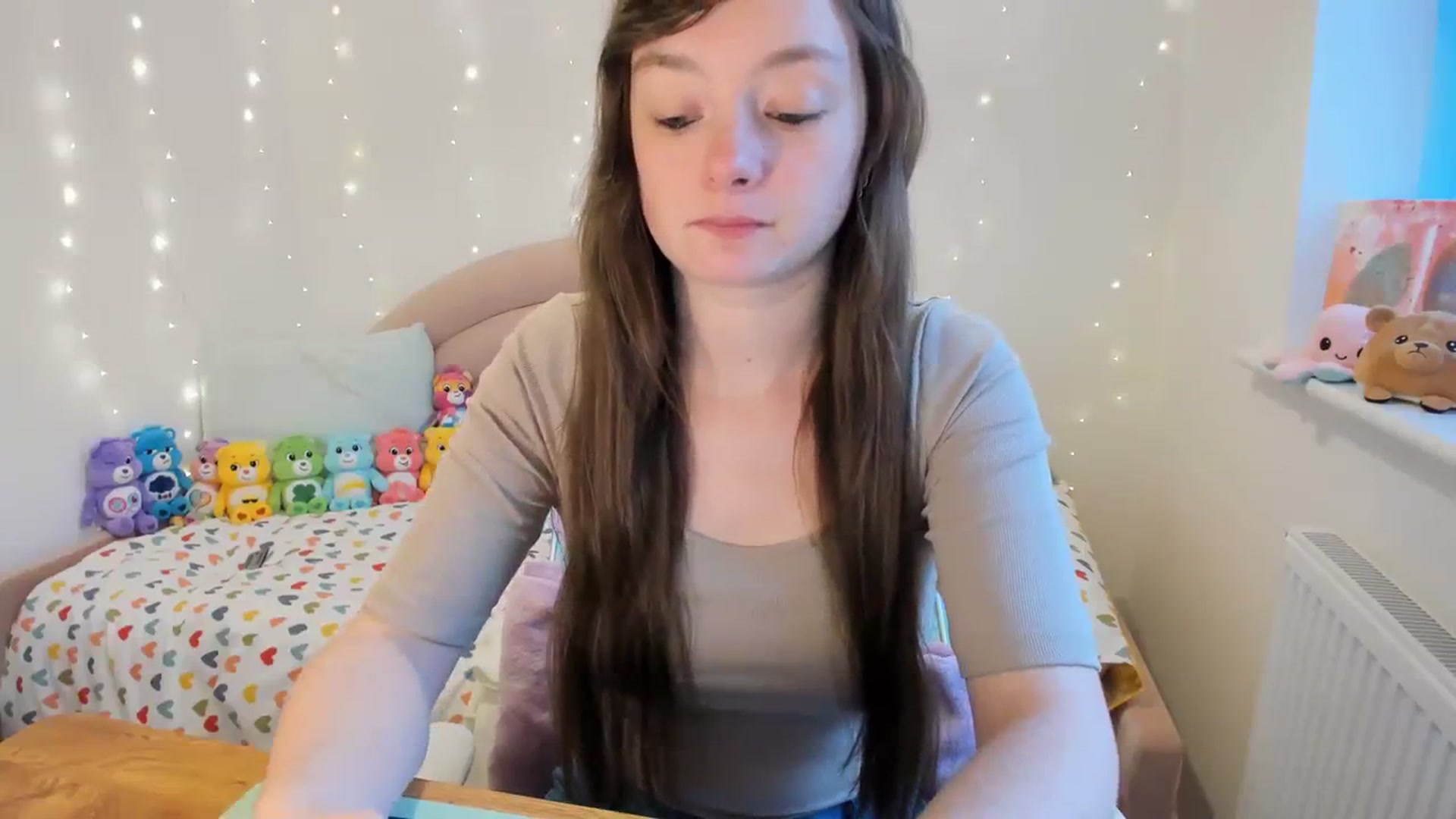 Gallery image thumbnail from JessieBear_'s myfreecams stream on, 11/20/2023, 15:05 image 4 of 20