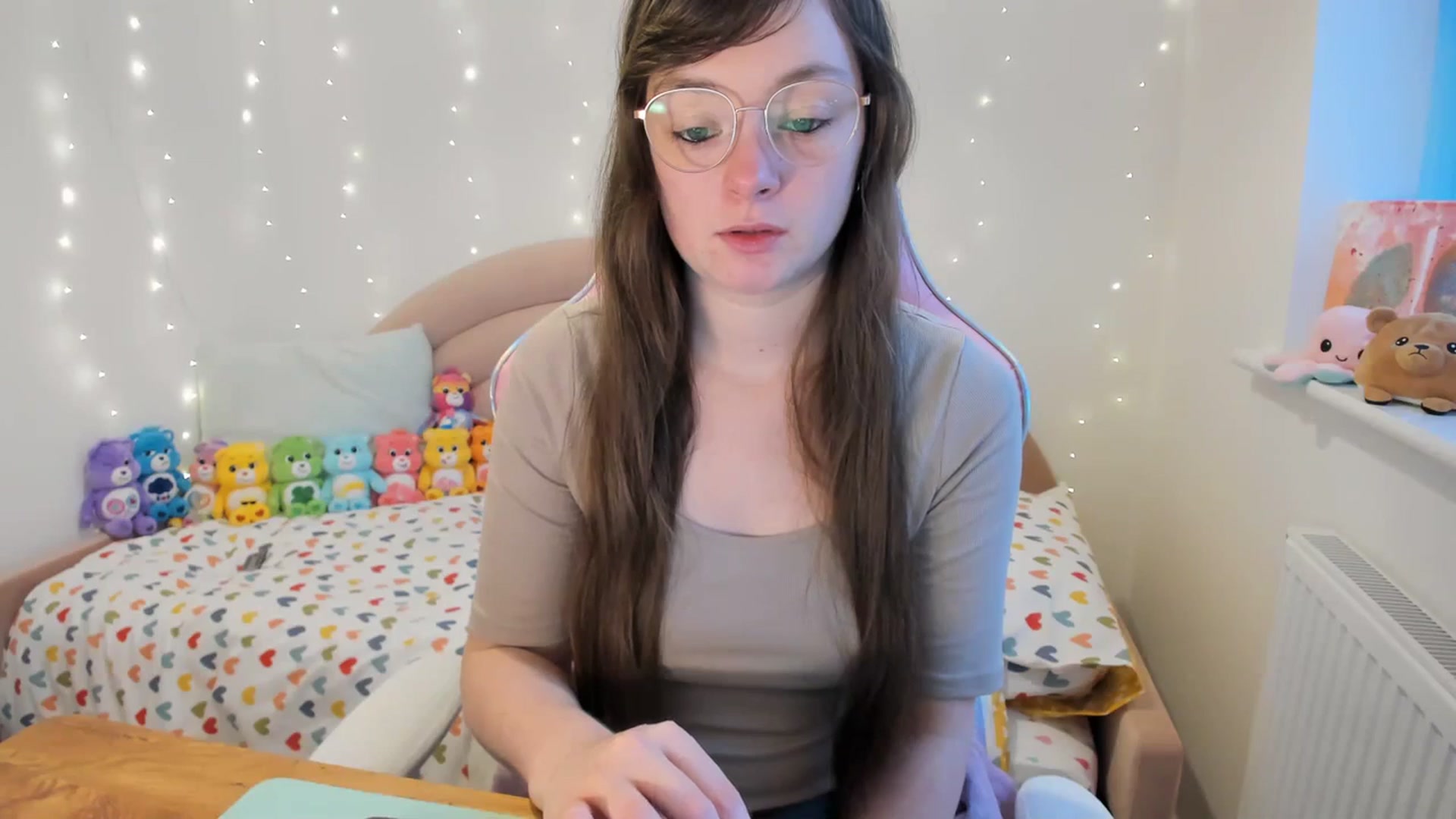 Gallery image thumbnail from JessieBear_'s myfreecams stream on, 11/20/2023, 15:05 image 14 of 20