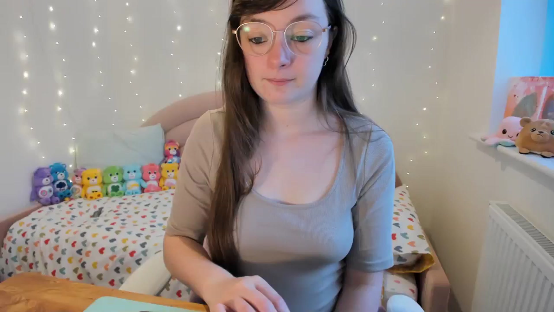 Gallery image thumbnail from JessieBear_'s myfreecams stream on, 11/20/2023, 15:20 image 1 of 20