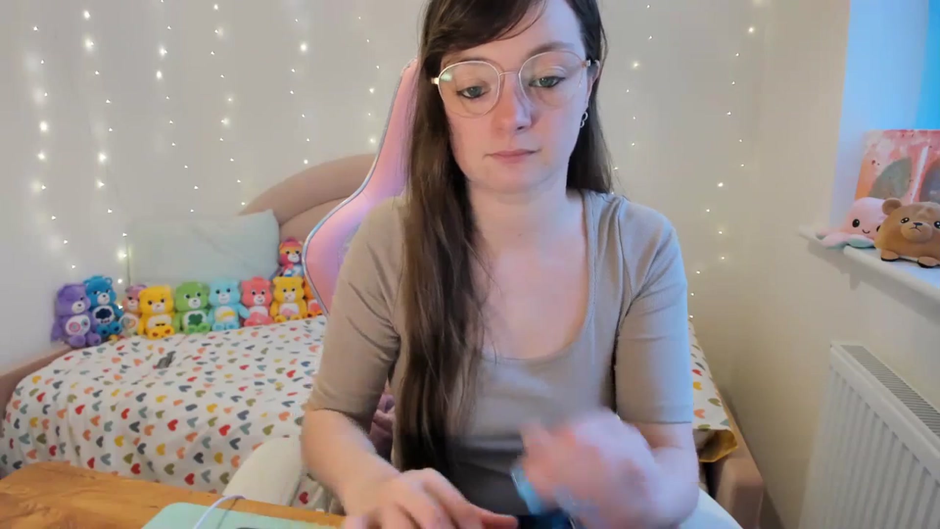 Gallery image thumbnail from JessieBear_'s myfreecams stream on, 11/20/2023, 15:20 image 15 of 20