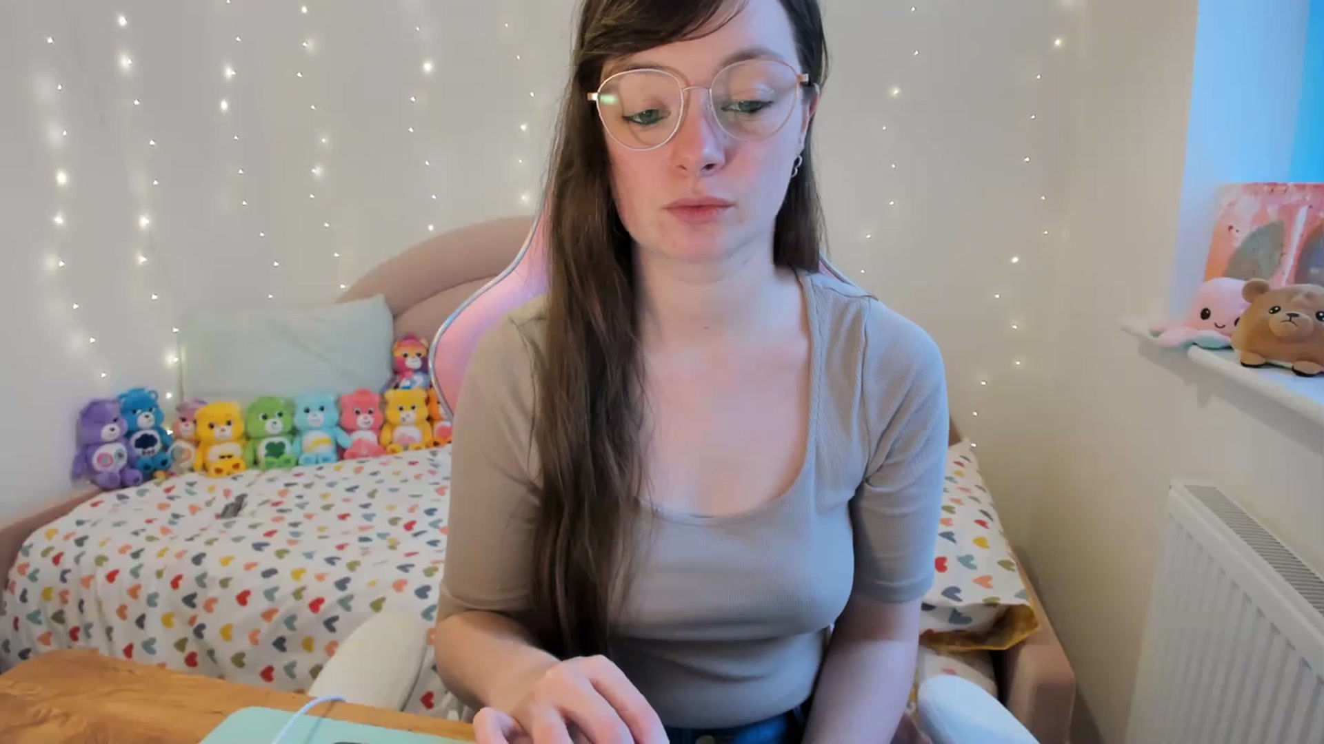 Gallery image thumbnail from JessieBear_'s myfreecams stream on, 11/20/2023, 15:20 image 11 of 20