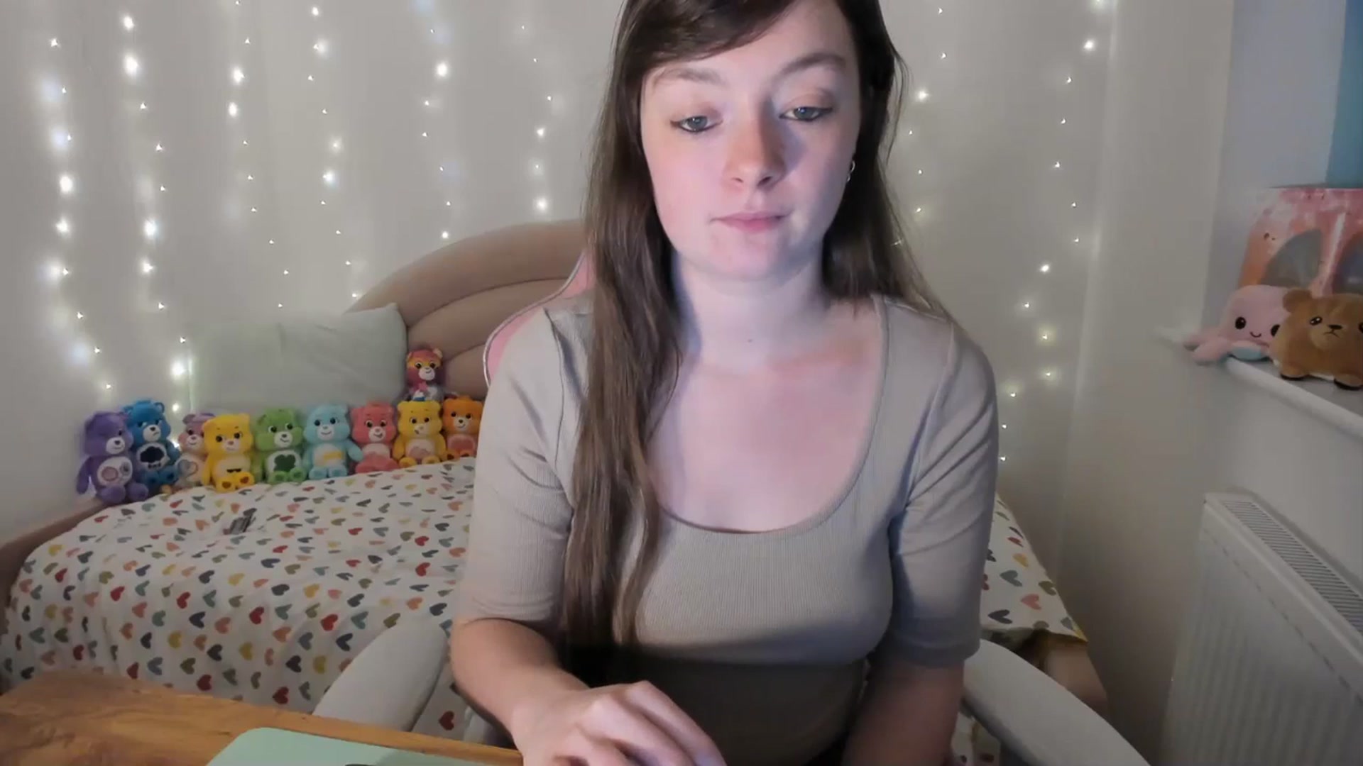 Gallery image thumbnail from JessieBear_'s myfreecams stream on, 11/20/2023, 18:04 image 4 of 20