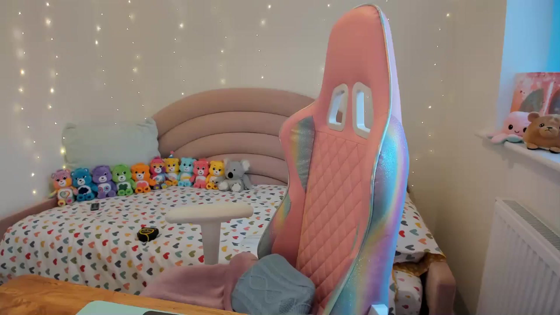 Gallery image thumbnail from JessieBear_'s myfreecams stream on, 11/21/2023, 17:05 image 9 of 20