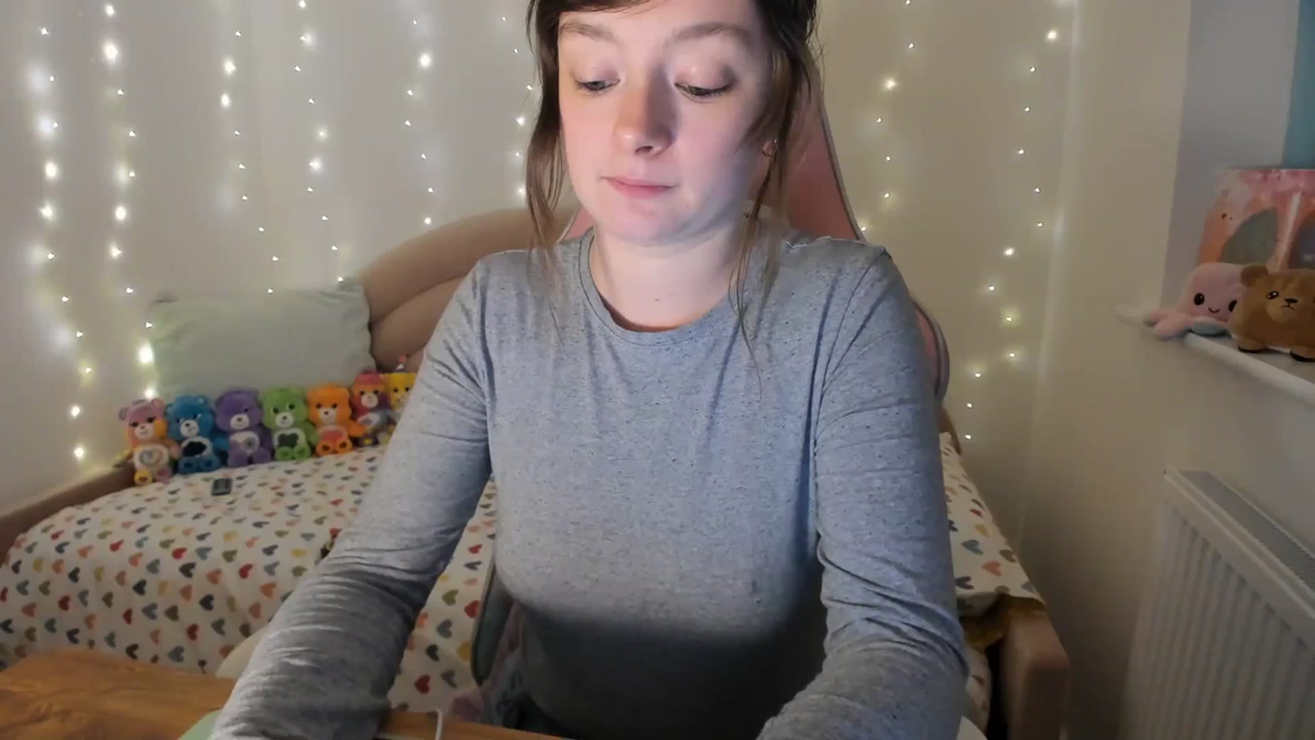 Gallery image thumbnail from JessieBear_'s myfreecams stream on, 11/21/2023, 17:05 image 20 of 20