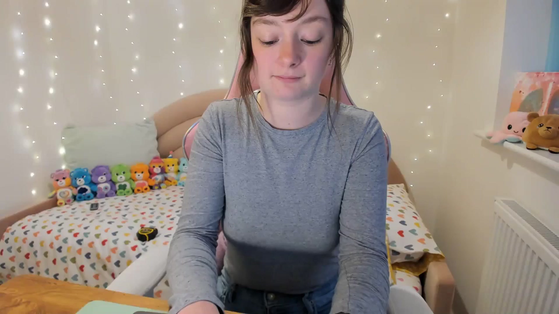 Gallery image thumbnail from JessieBear_'s myfreecams stream on, 11/21/2023, 17:05 image 16 of 20