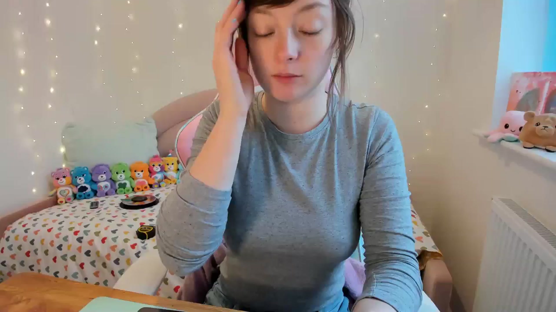 Gallery image thumbnail from JessieBear_'s myfreecams stream on, 11/21/2023, 17:05 image 1 of 20