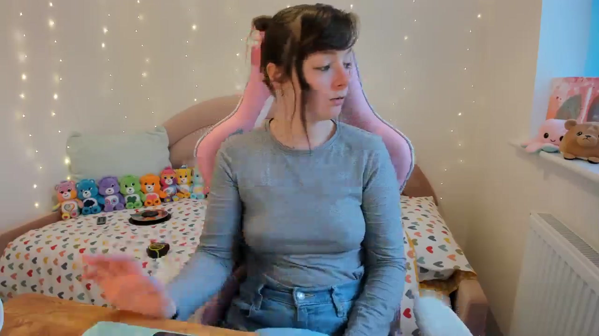 Gallery image thumbnail from JessieBear_'s myfreecams stream on, 11/21/2023, 17:05 image 8 of 20