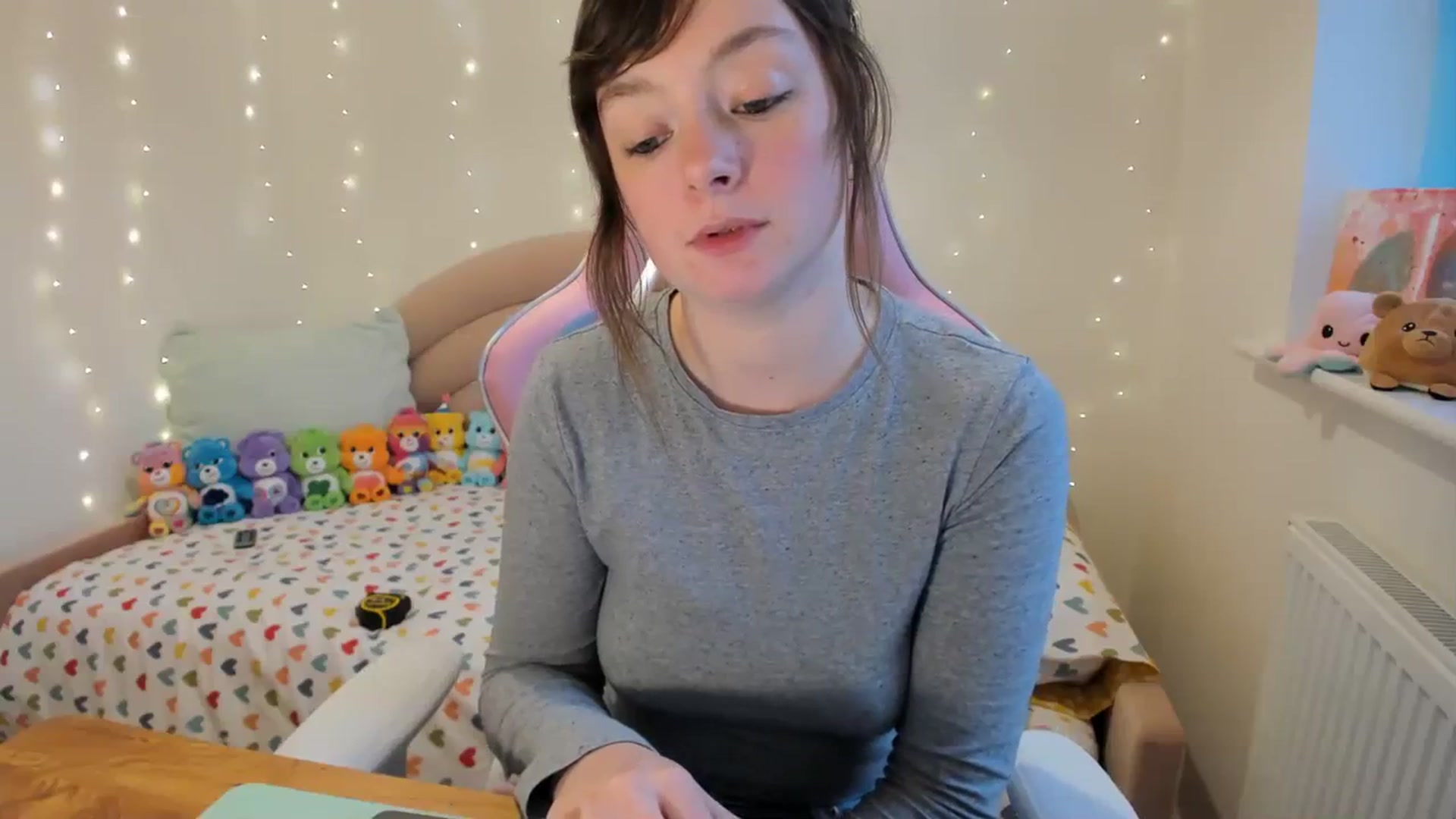 Gallery image thumbnail from JessieBear_'s myfreecams stream on, 11/21/2023, 17:05 image 13 of 20