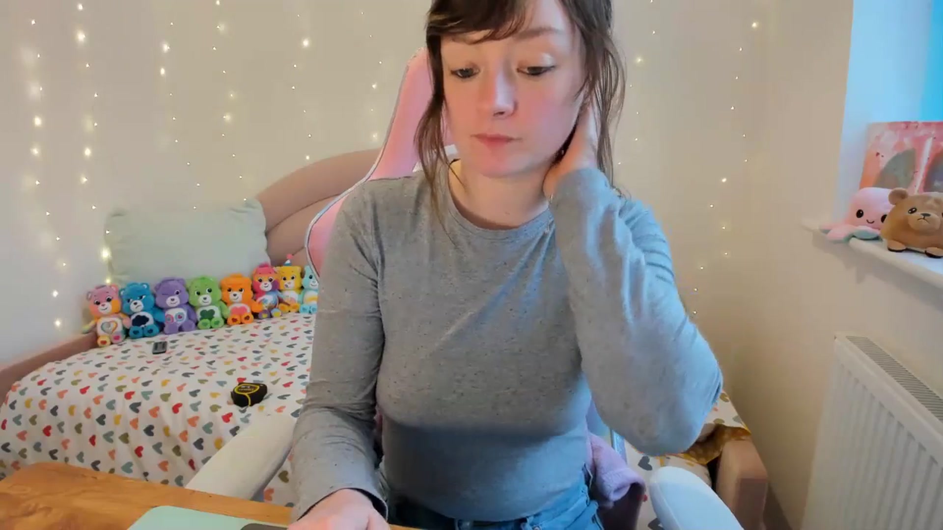Gallery image thumbnail from JessieBear_'s myfreecams stream on, 11/21/2023, 17:05 image 10 of 20