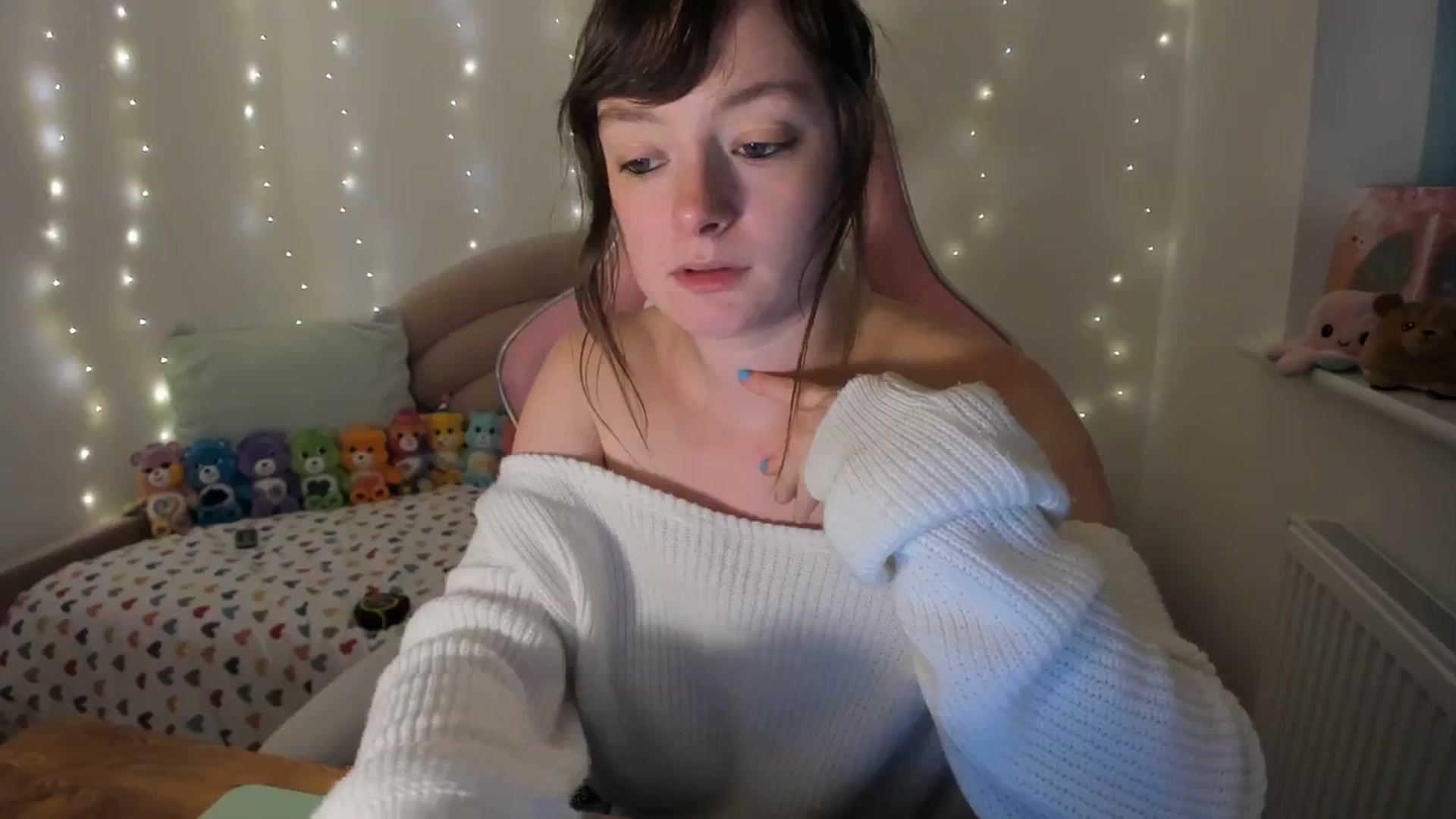 Gallery image thumbnail from JessieBear_'s myfreecams stream on, 11/21/2023, 20:07 image 14 of 20