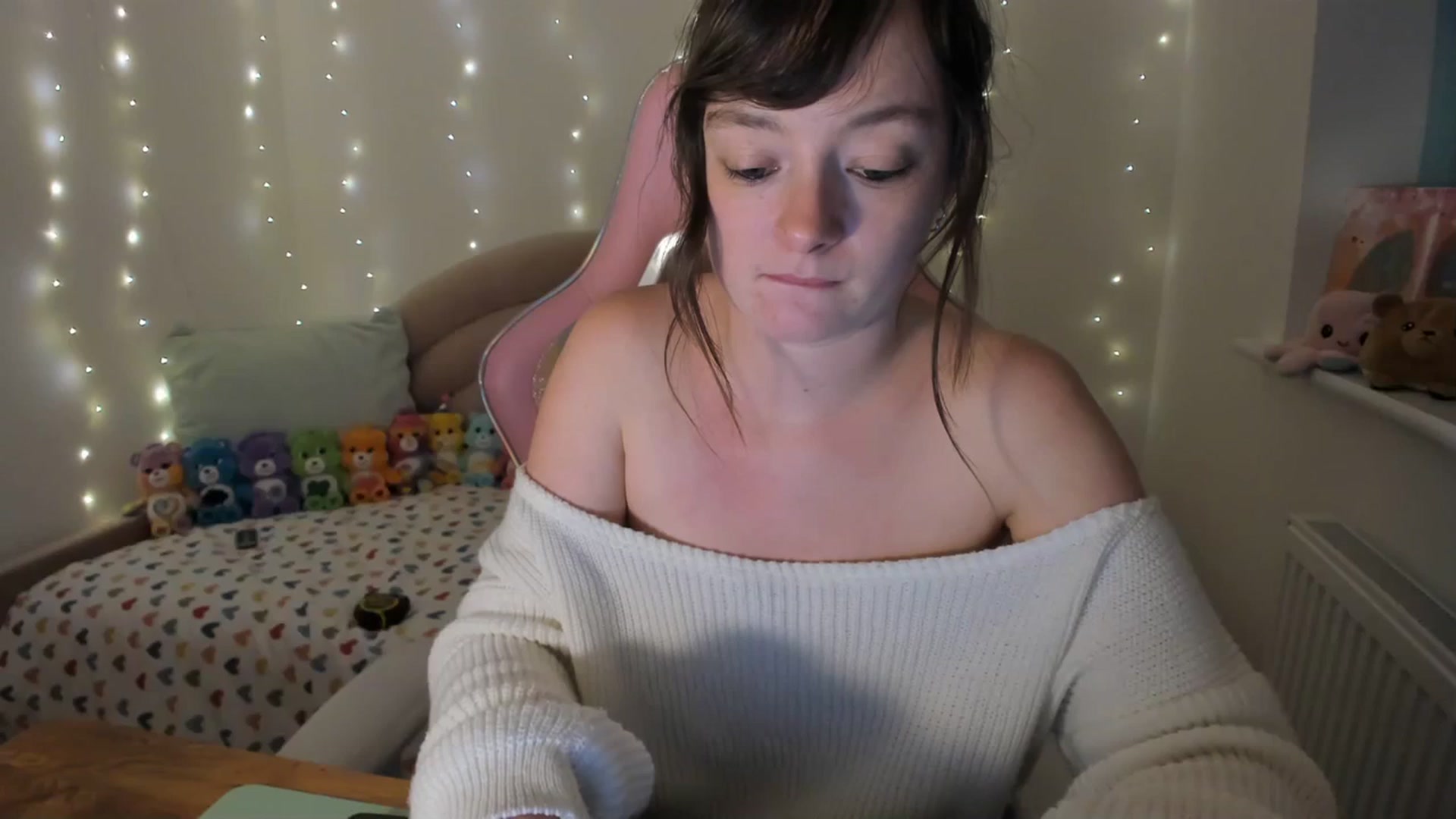 Gallery image thumbnail from JessieBear_'s myfreecams stream on, 11/21/2023, 20:07 image 3 of 20