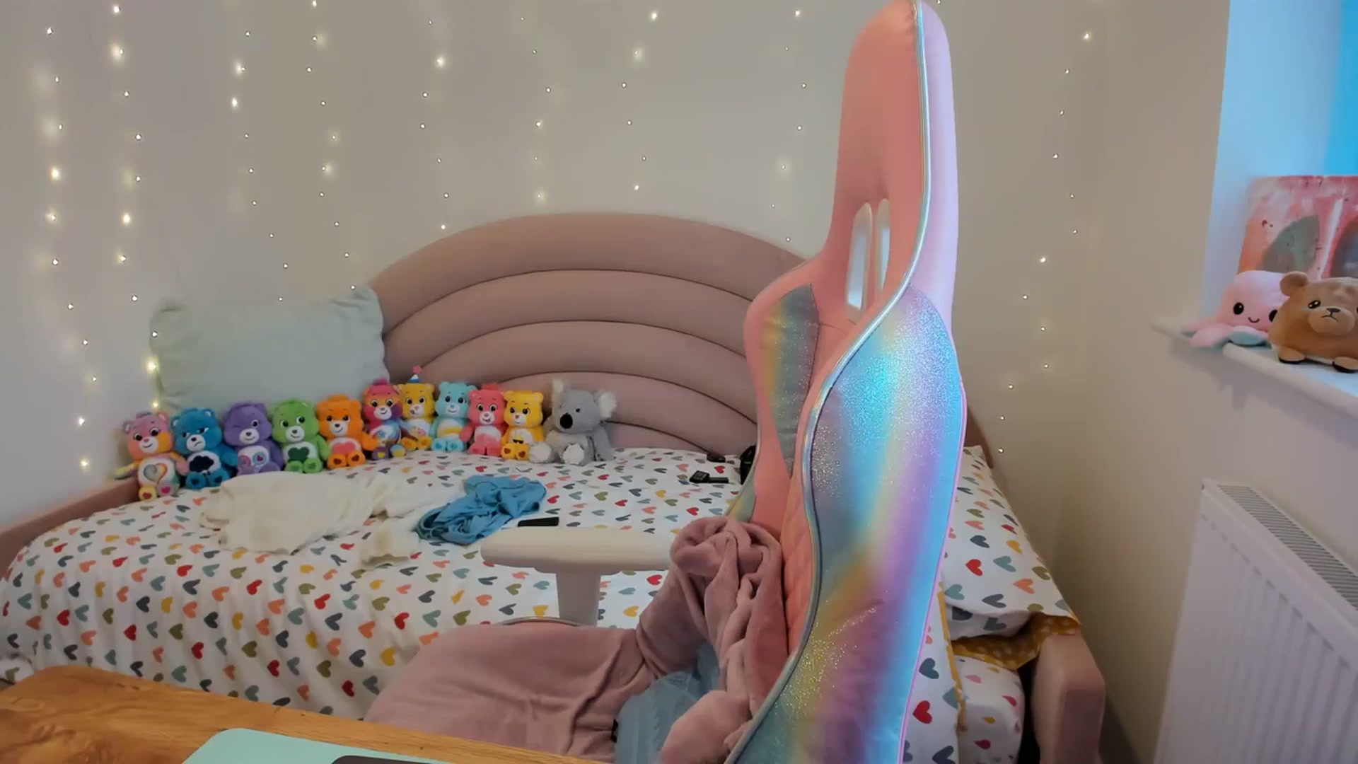 Gallery image thumbnail from JessieBear_'s myfreecams stream on, 11/23/2023, 17:00 image 5 of 20