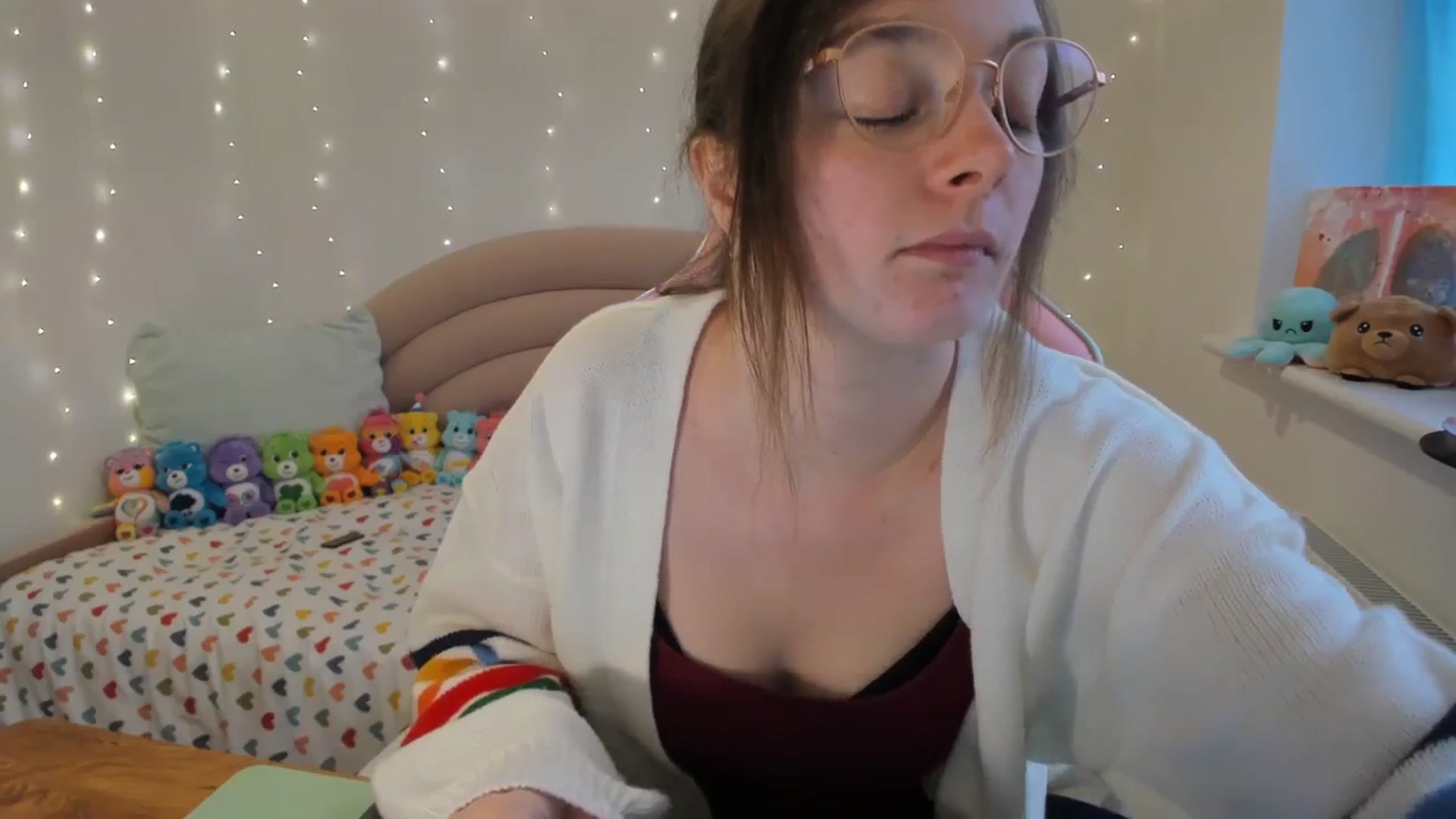 Gallery image thumbnail from JessieBear_'s myfreecams stream on, 11/27/2023, 16:10 image 10 of 20