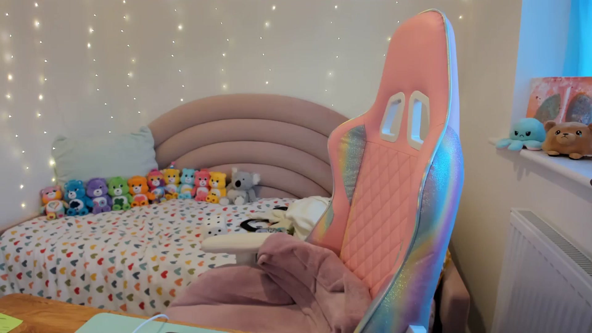 Gallery image thumbnail from JessieBear_'s myfreecams stream on, 11/28/2023, 16:51 image 5 of 20